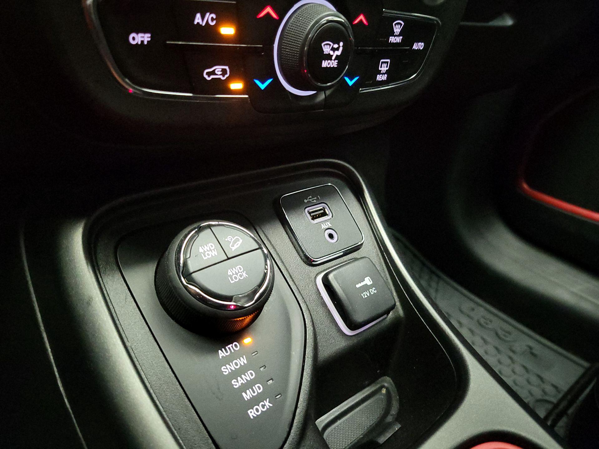 Thumbnail: 2019 Jeep Compass - 18