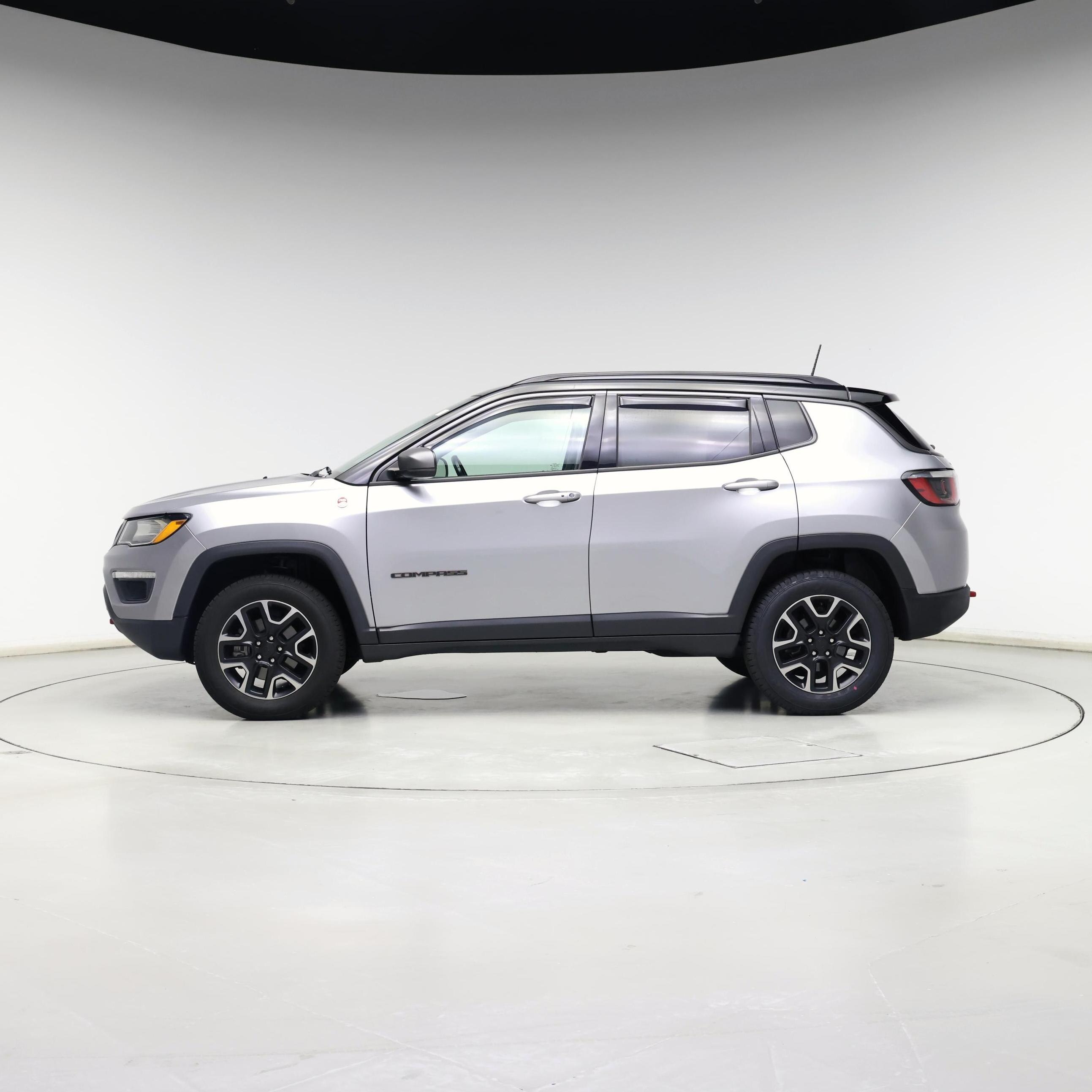 Thumbnail: 2019 Jeep Compass - 3