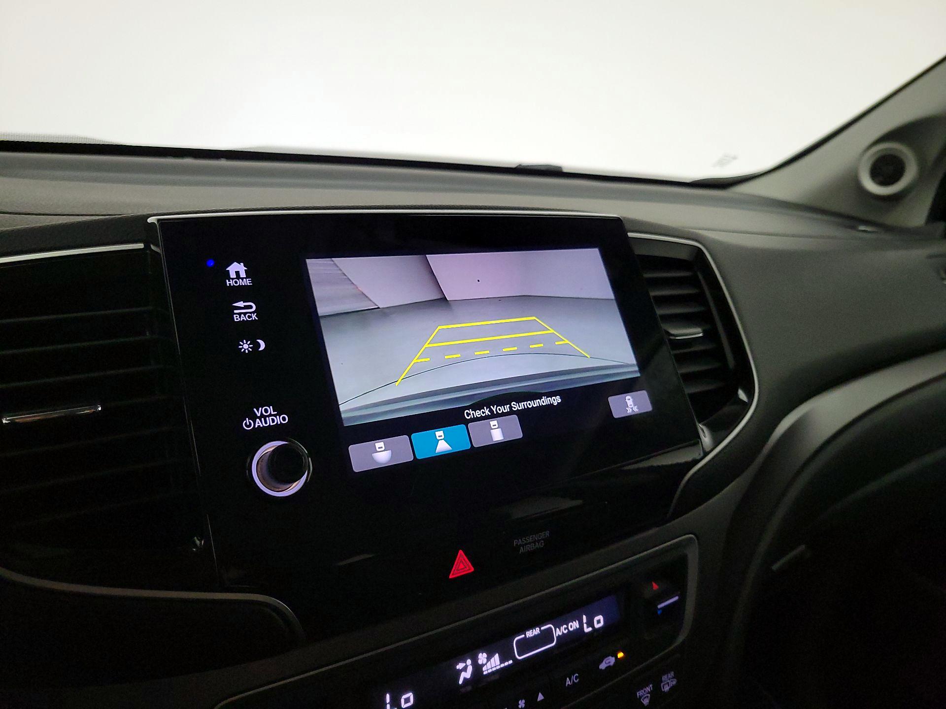 Thumbnail: 2019 Honda Pilot - 14