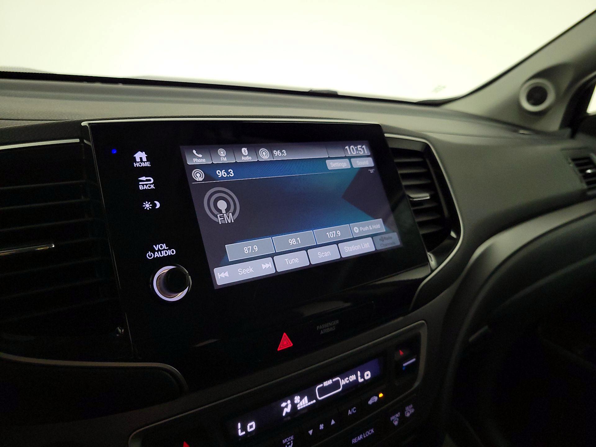 Thumbnail: 2019 Honda Pilot - 15