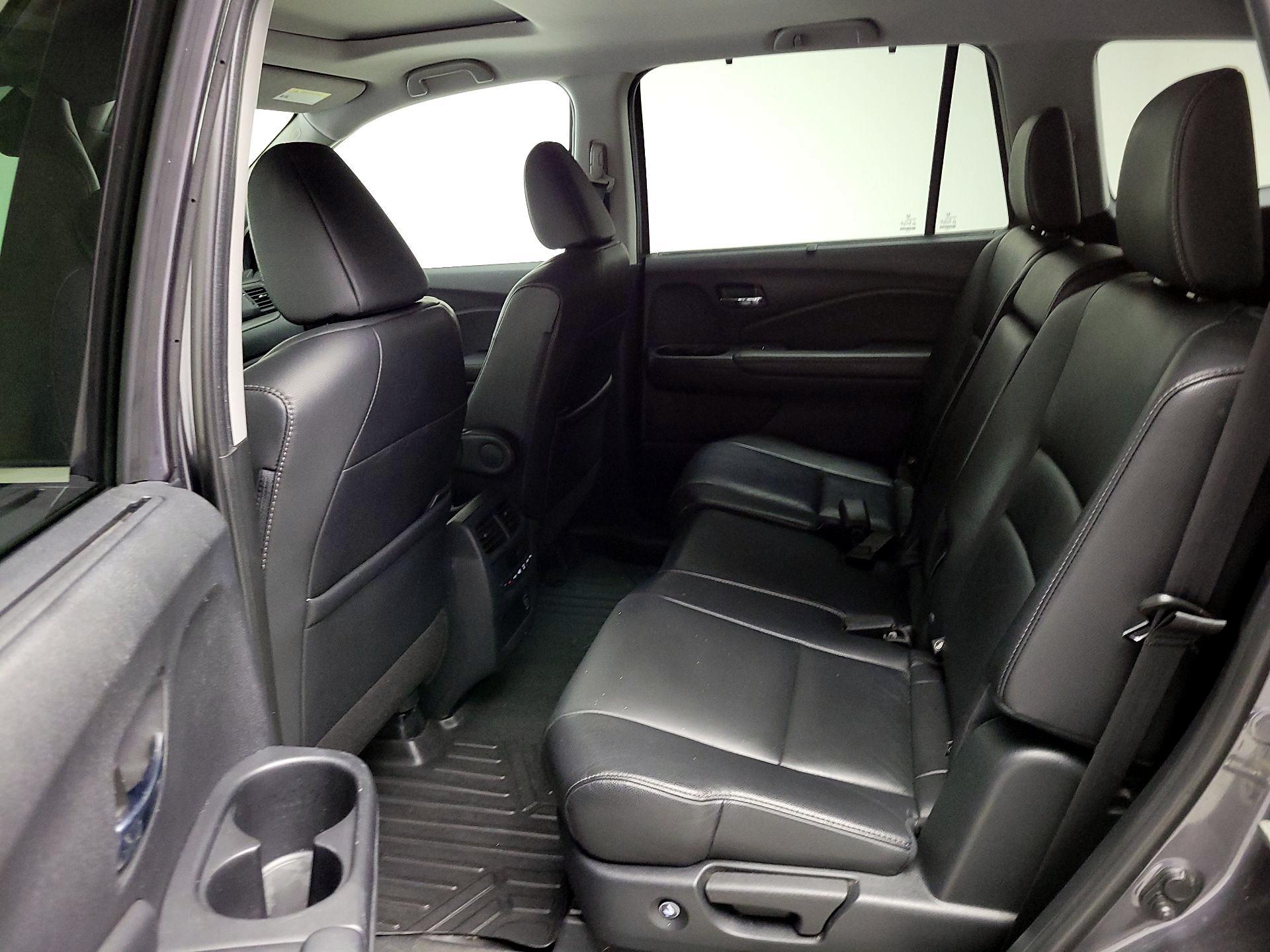 Thumbnail: 2019 Honda Pilot - 20