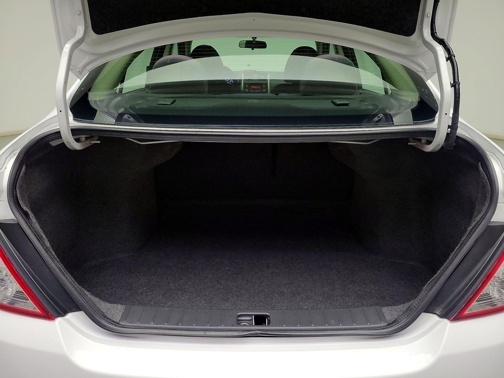 Thumbnail: 2016 Nissan Versa - 19