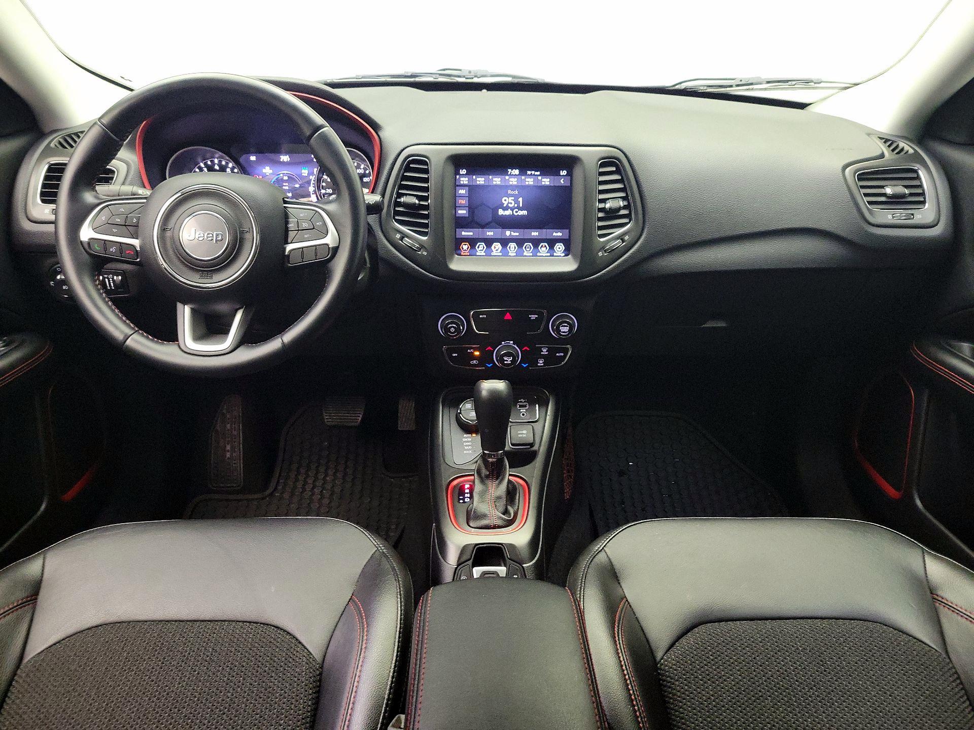 Thumbnail: 2020 Jeep Compass - 9