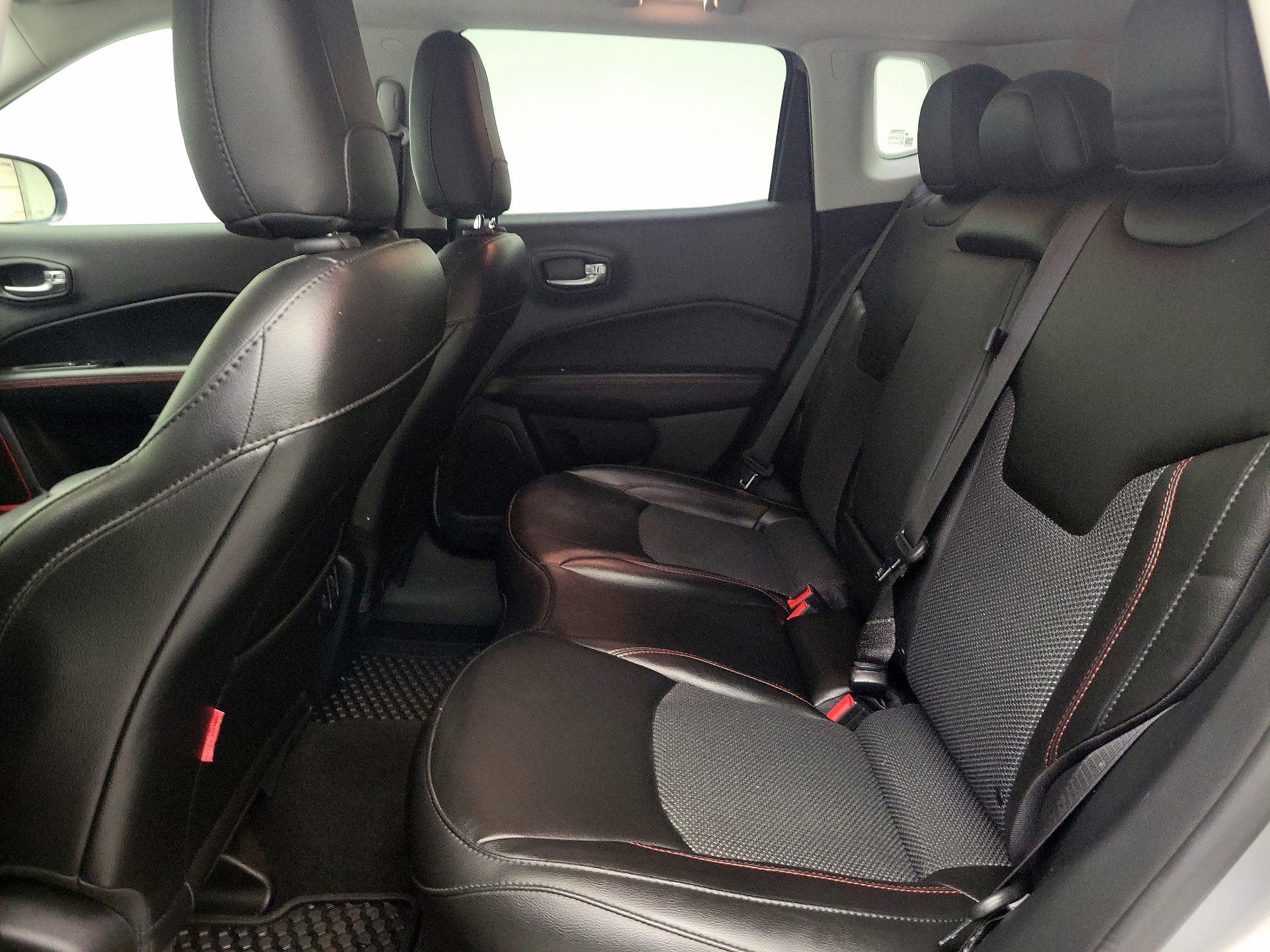 Thumbnail: 2020 Jeep Compass - 18