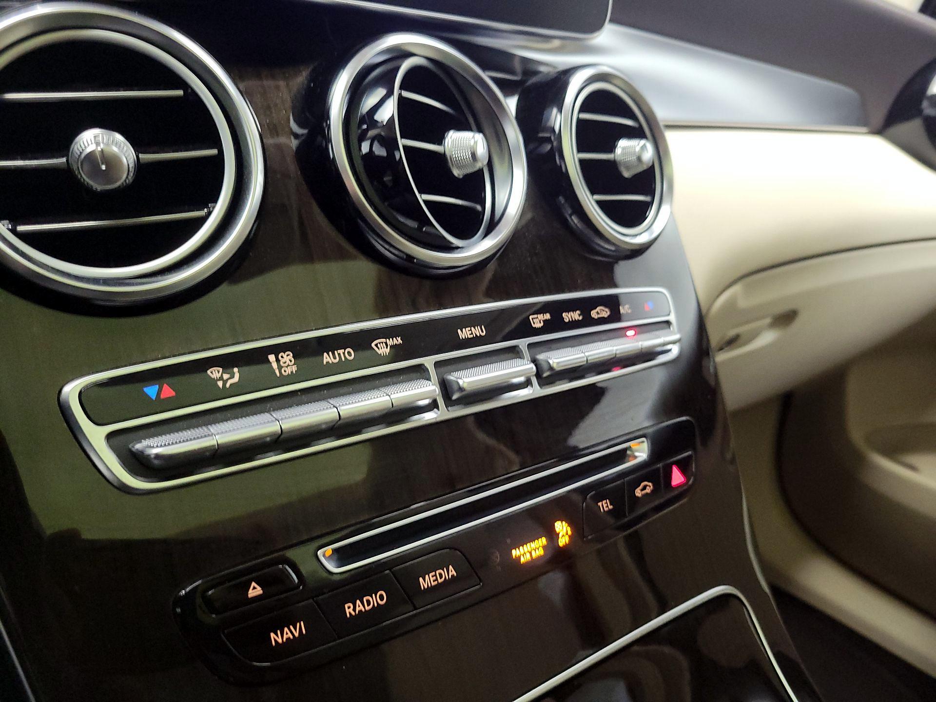 Thumbnail: 2018 Mercedes-Benz GLC - 17
