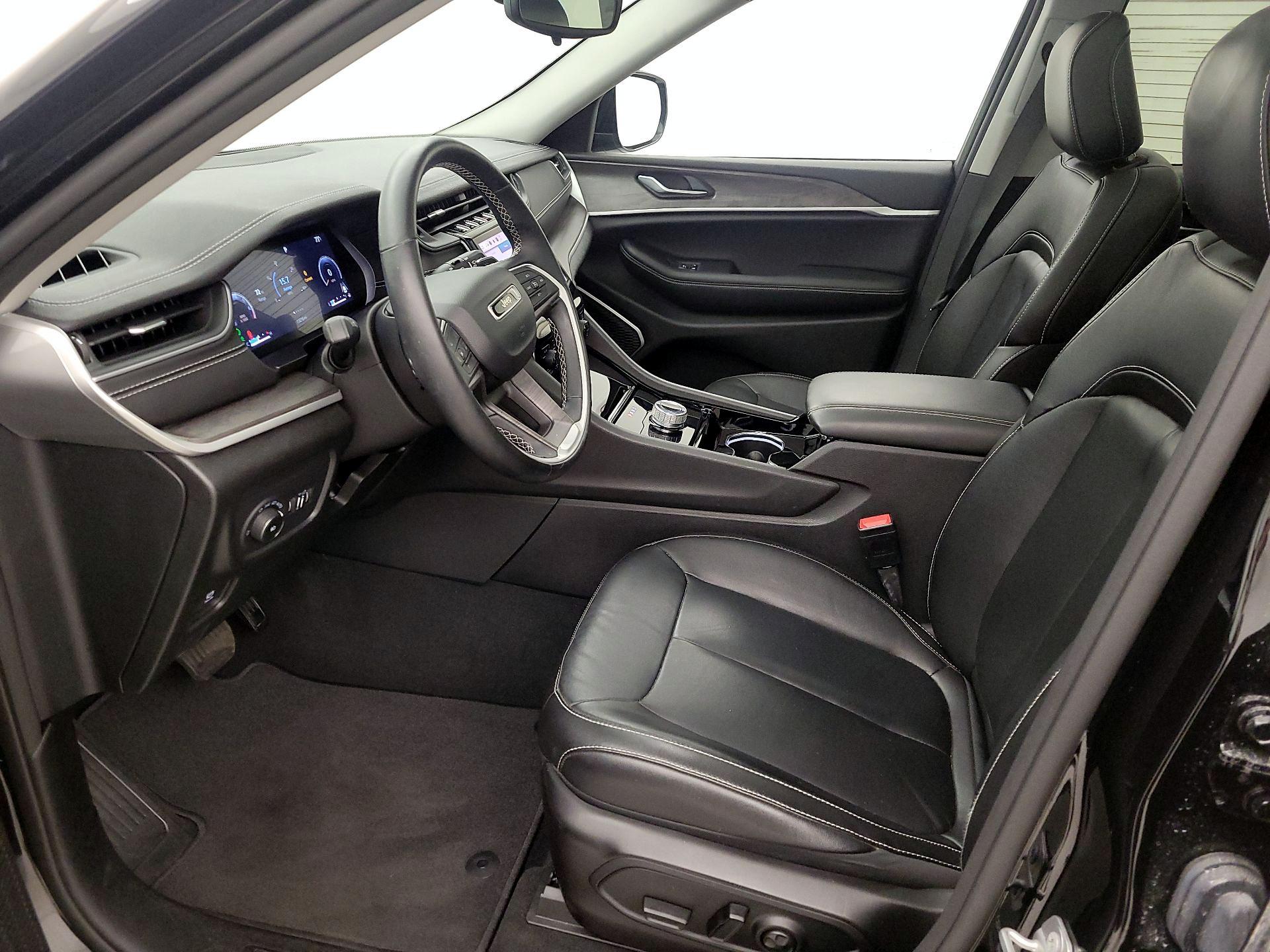 Thumbnail: 2022 Jeep Grand Cherokee - 11