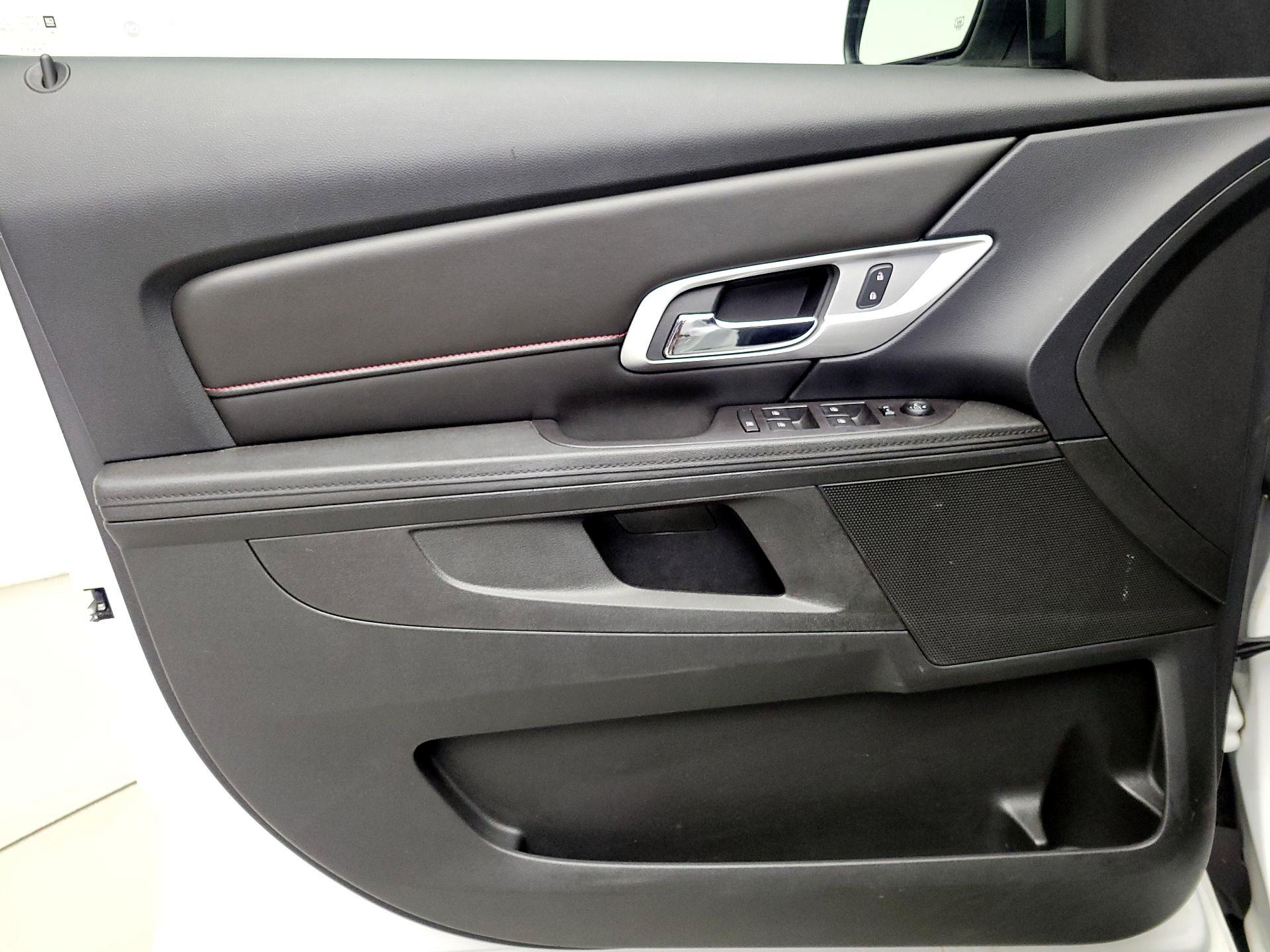 Thumbnail: 2017 GMC Terrain - 12