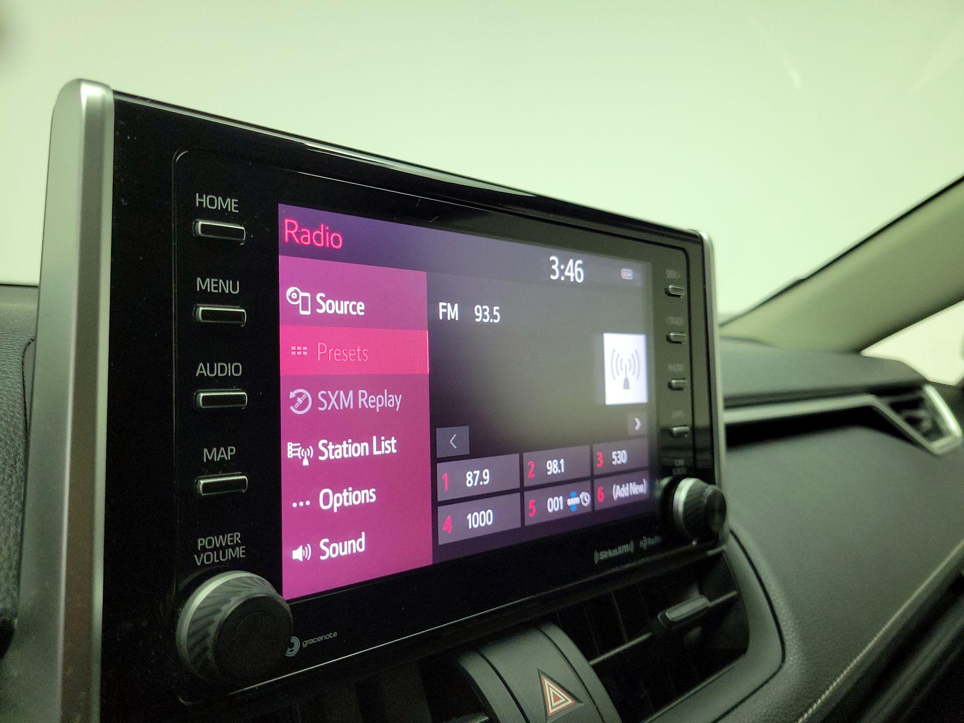 Thumbnail: 2019 Toyota RAV4 - 15