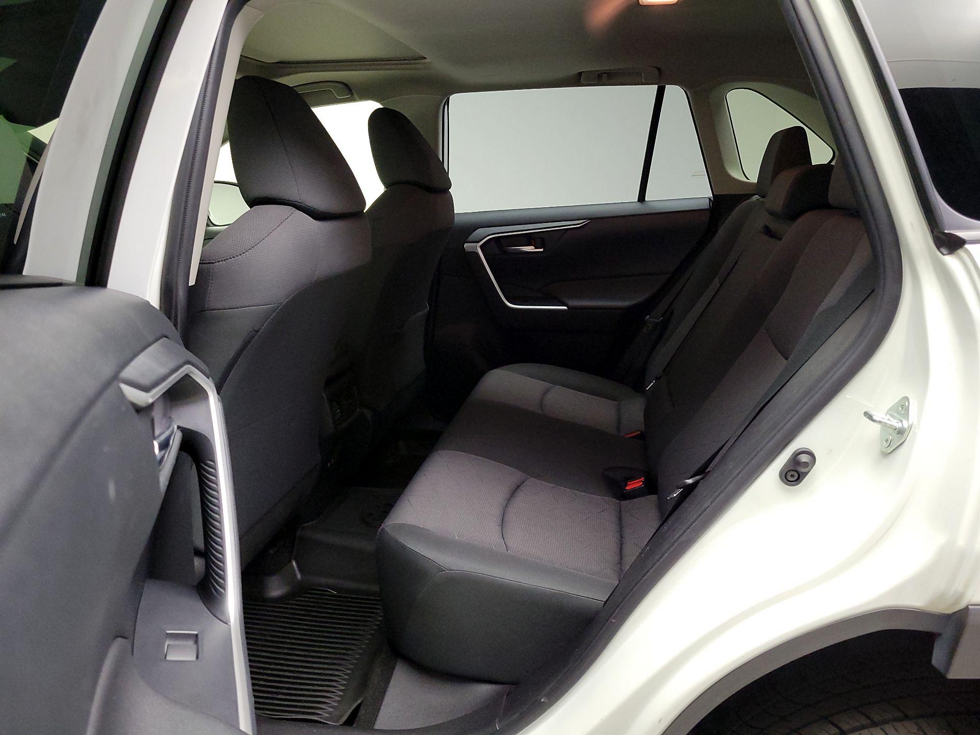 Thumbnail: 2019 Toyota RAV4 - 20