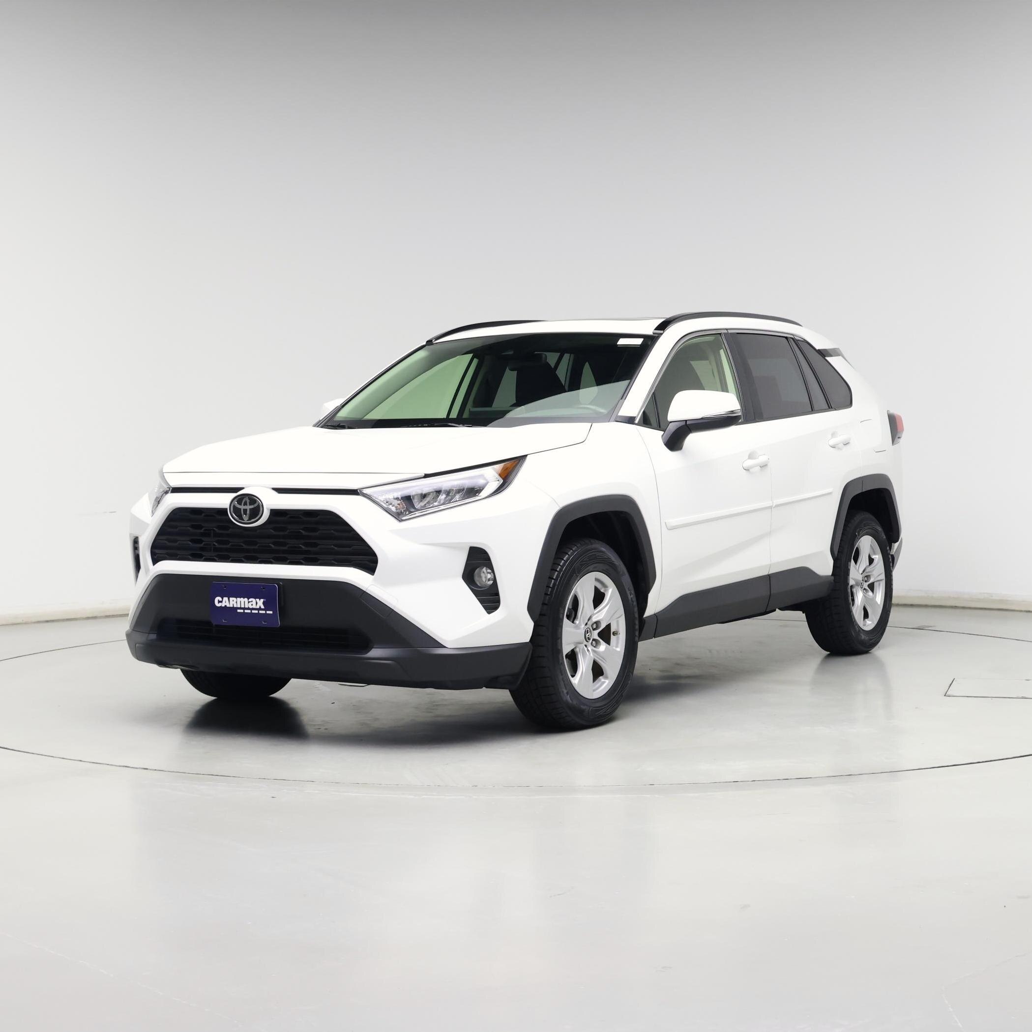 Thumbnail: 2019 Toyota RAV4 - 4
