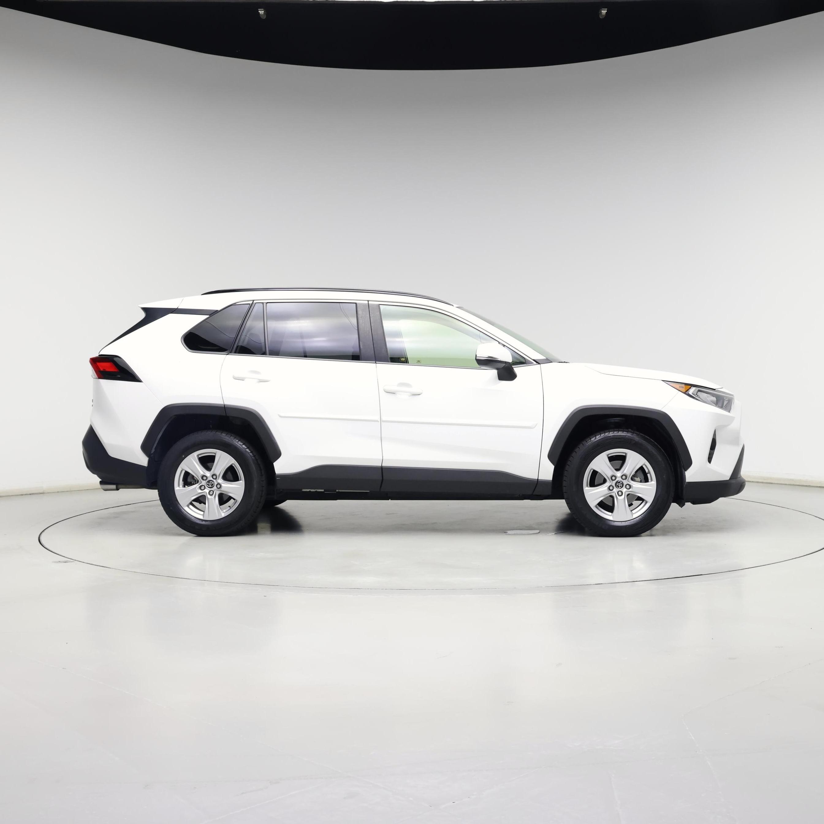 Thumbnail: 2019 Toyota RAV4 - 7