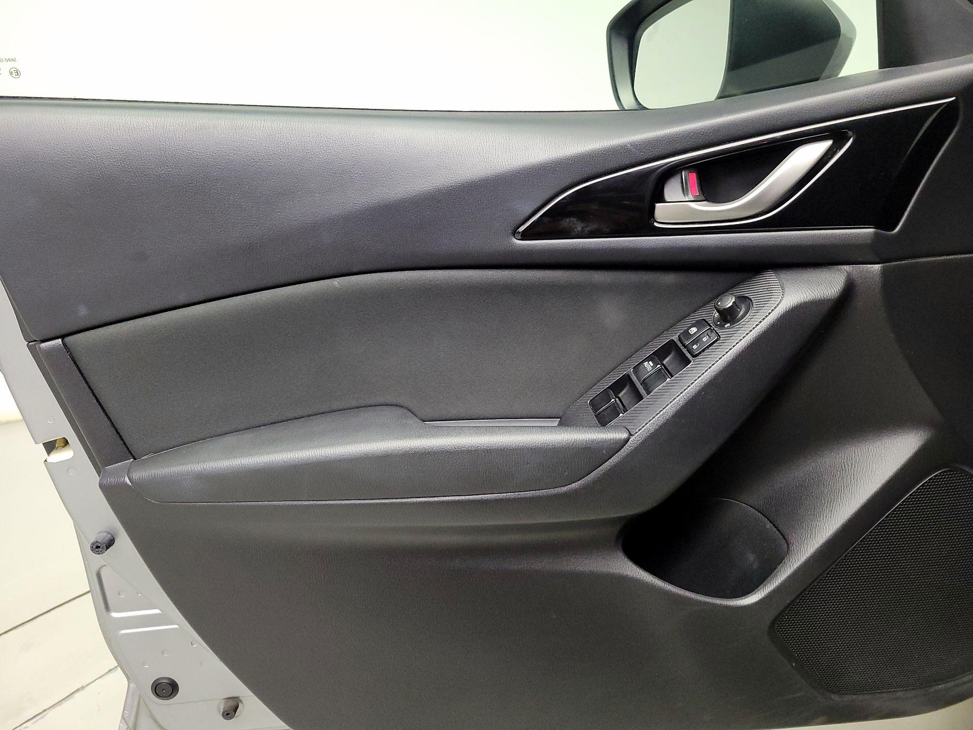 Thumbnail: 2016 Mazda Mazda3 - 12