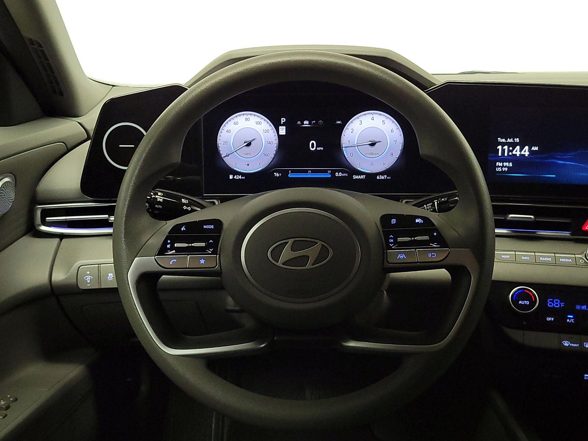 Thumbnail: 2024 Hyundai Elantra - 10