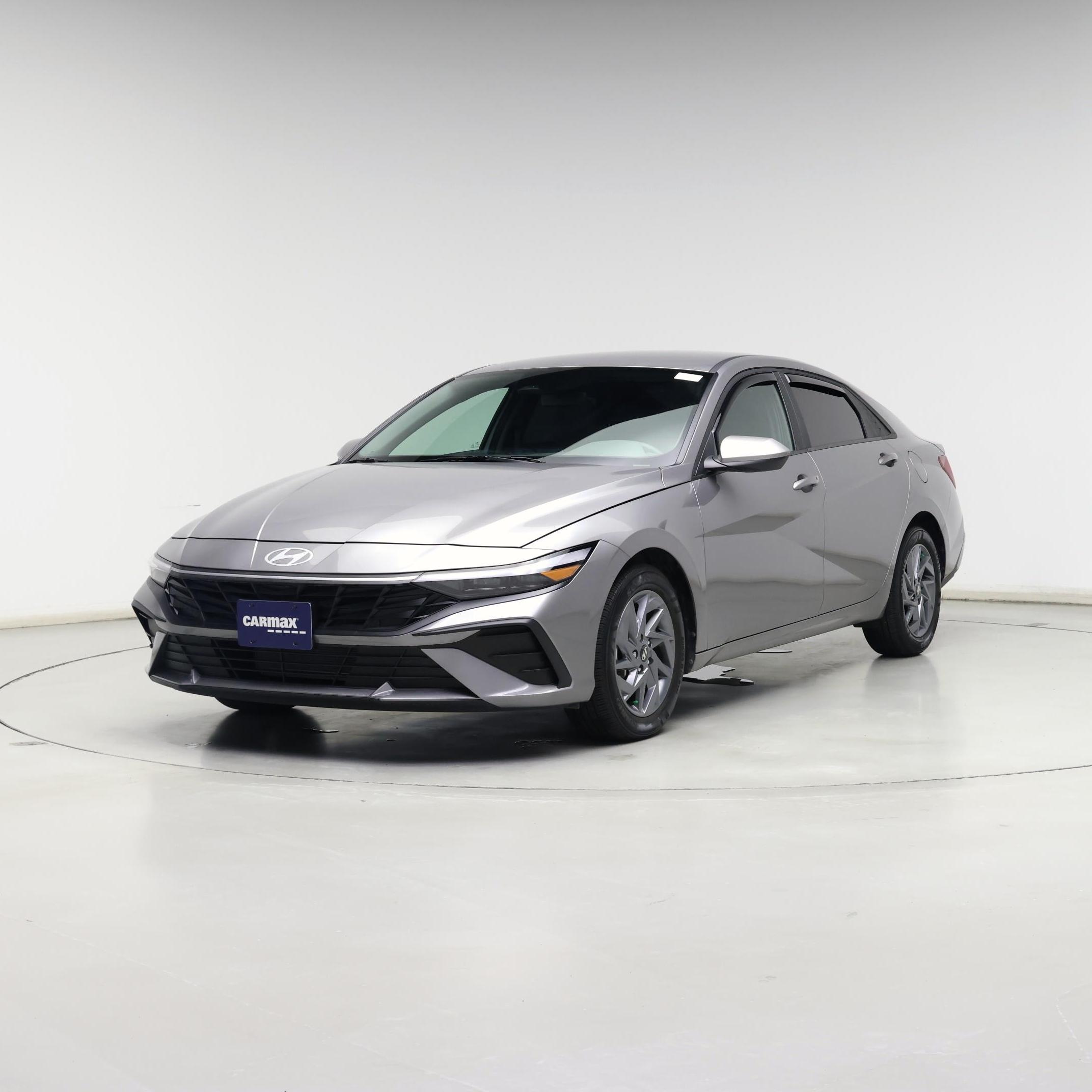 Thumbnail: 2024 Hyundai Elantra - 4