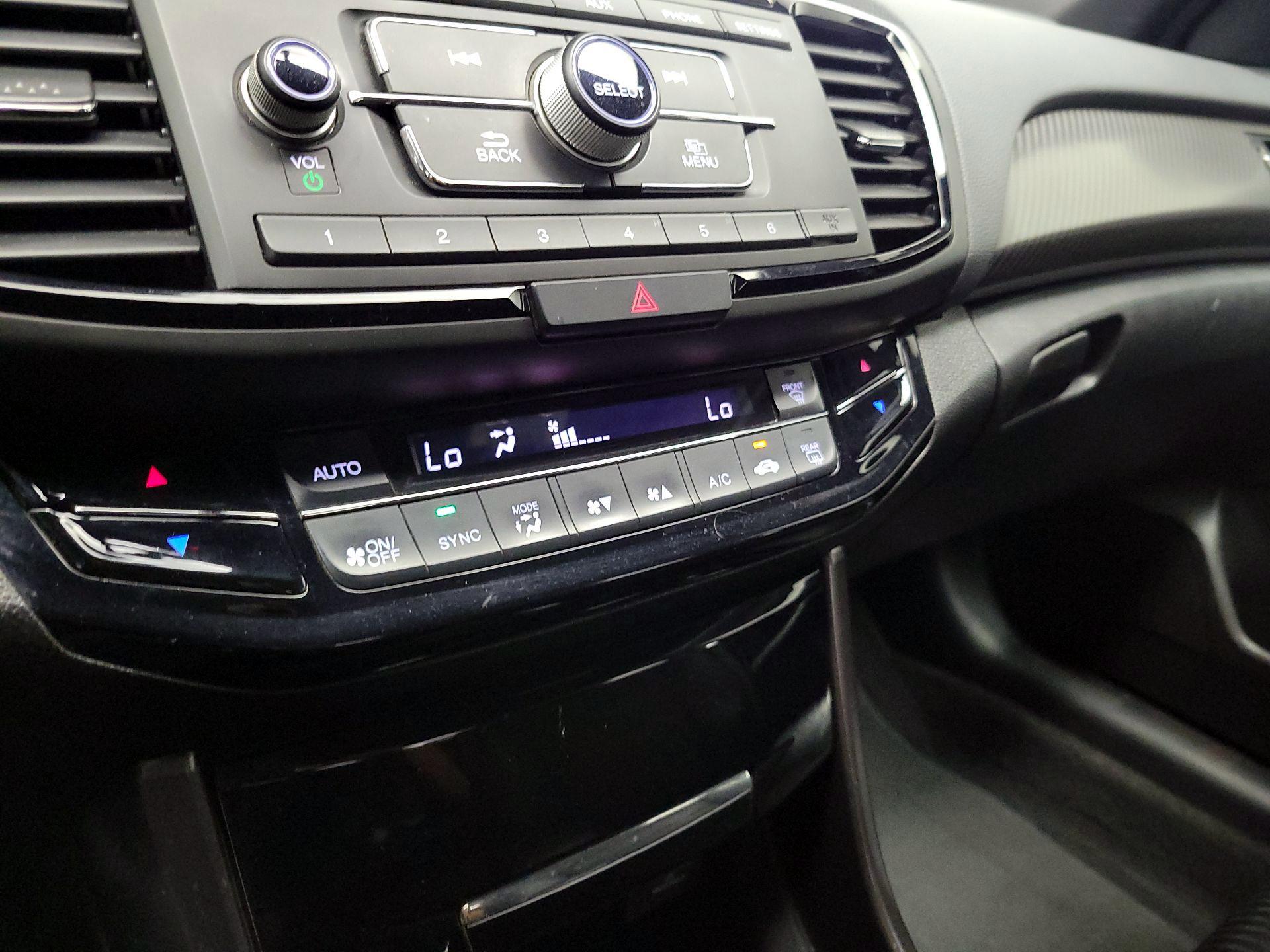 Thumbnail: 2016 Honda Accord - 16