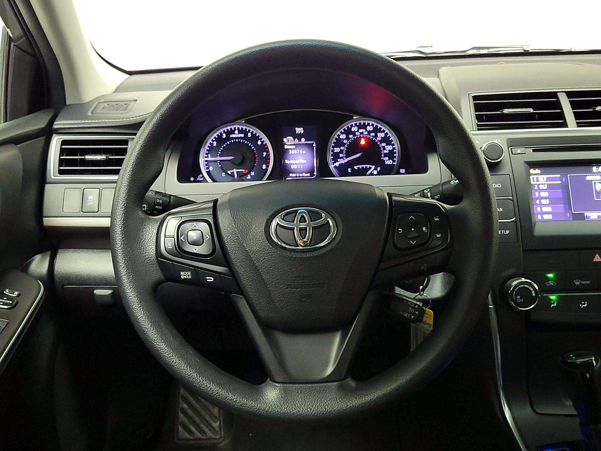 Thumbnail: 2017 Toyota Camry - 10