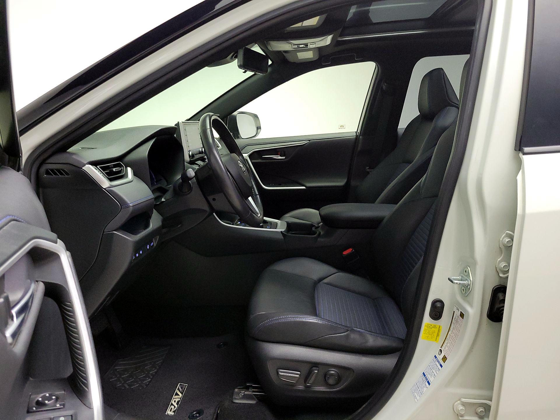 Thumbnail: 2019 Toyota RAV4 - 11