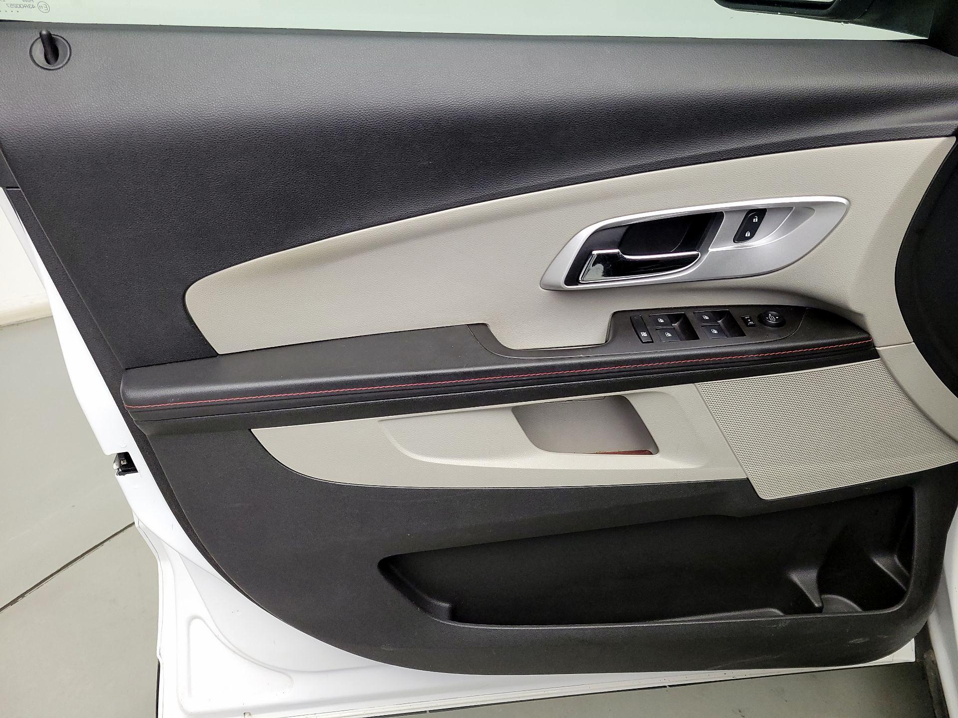 Thumbnail: 2015 Chevrolet Equinox - 12