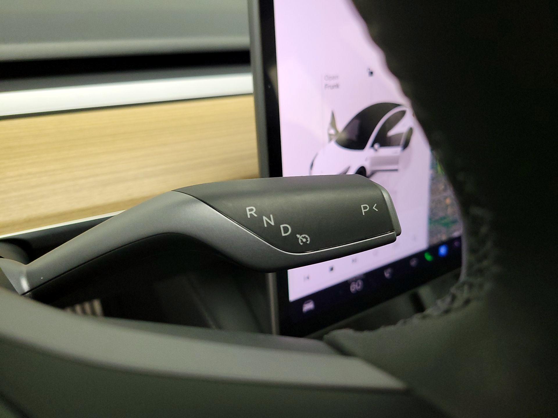 Thumbnail: 2023 Tesla Model 3 - 17