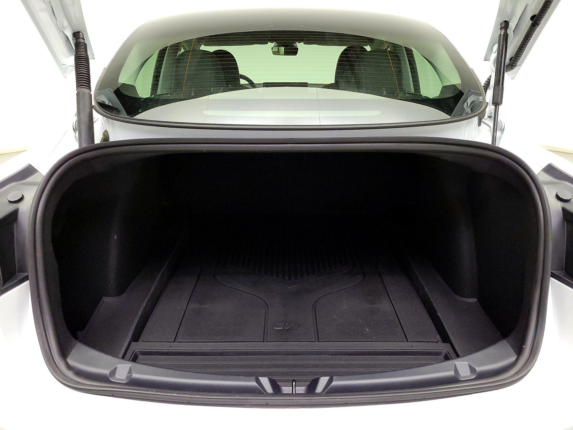 Thumbnail: 2023 Tesla Model 3 - 19