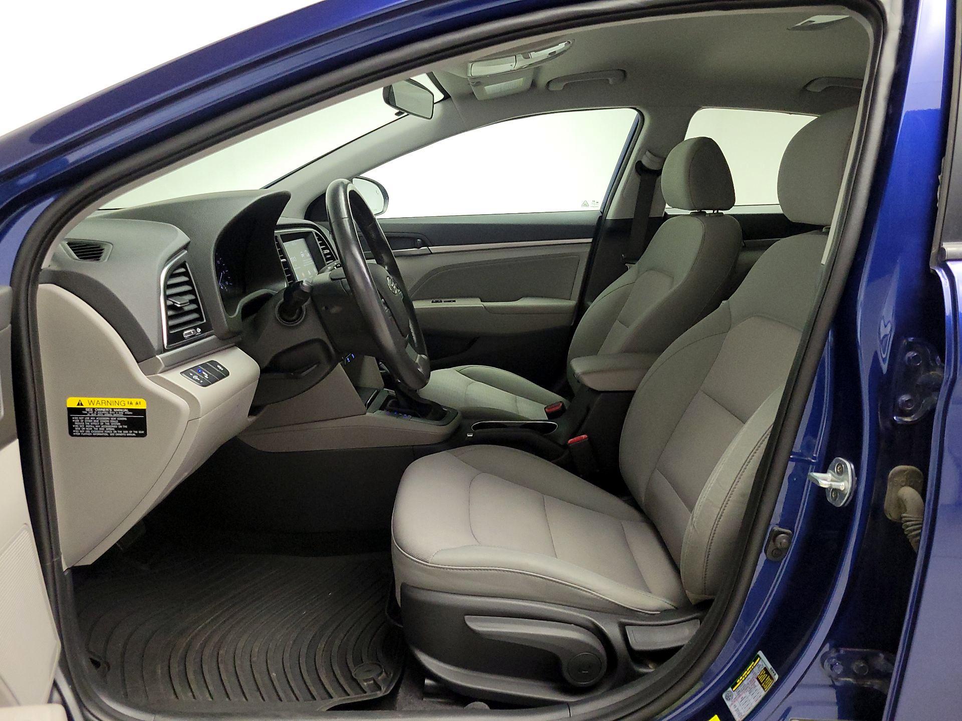 Thumbnail: 2017 Hyundai Elantra - 11