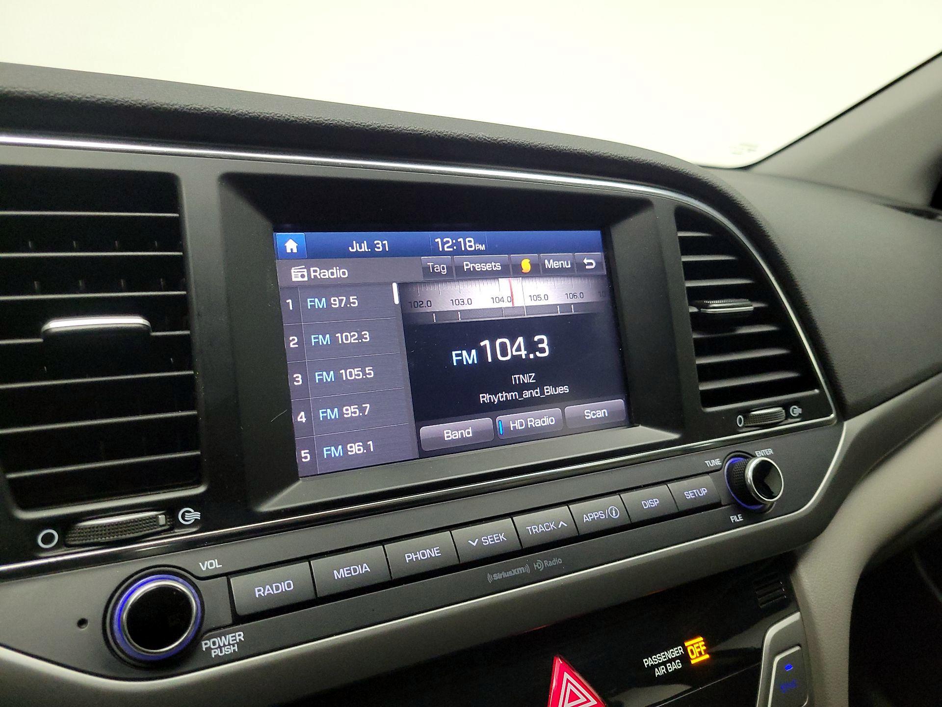 Thumbnail: 2017 Hyundai Elantra - 15