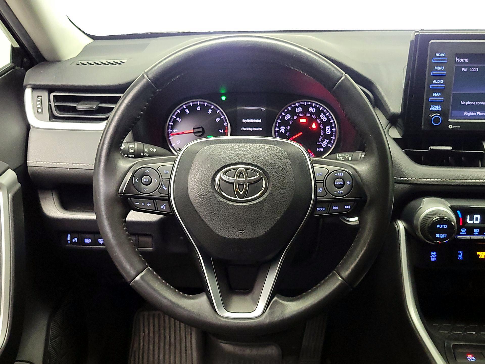 Thumbnail: 2020 Toyota RAV4 - 10