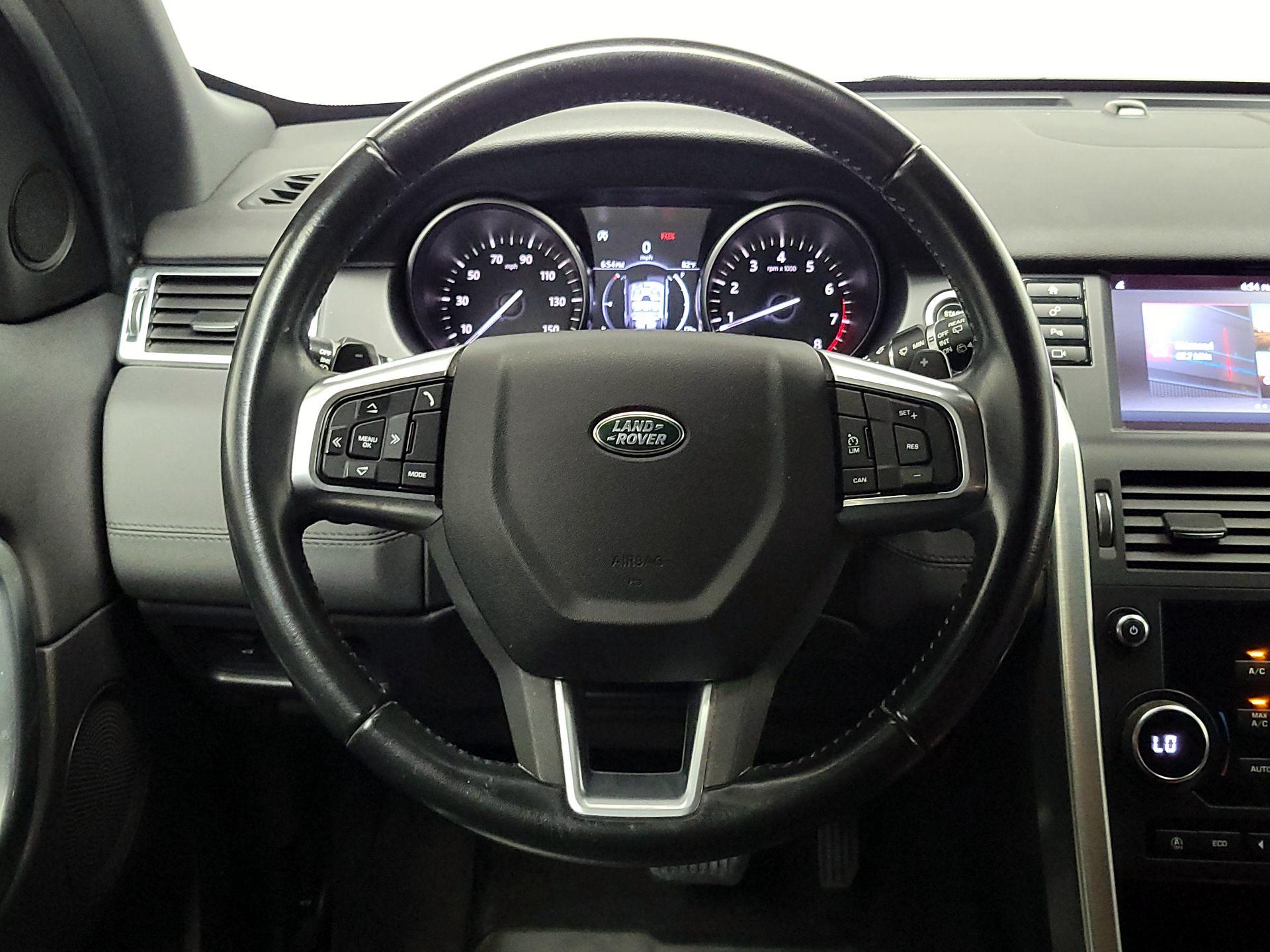 Thumbnail: 2018 Land Rover Discovery Sport - 10