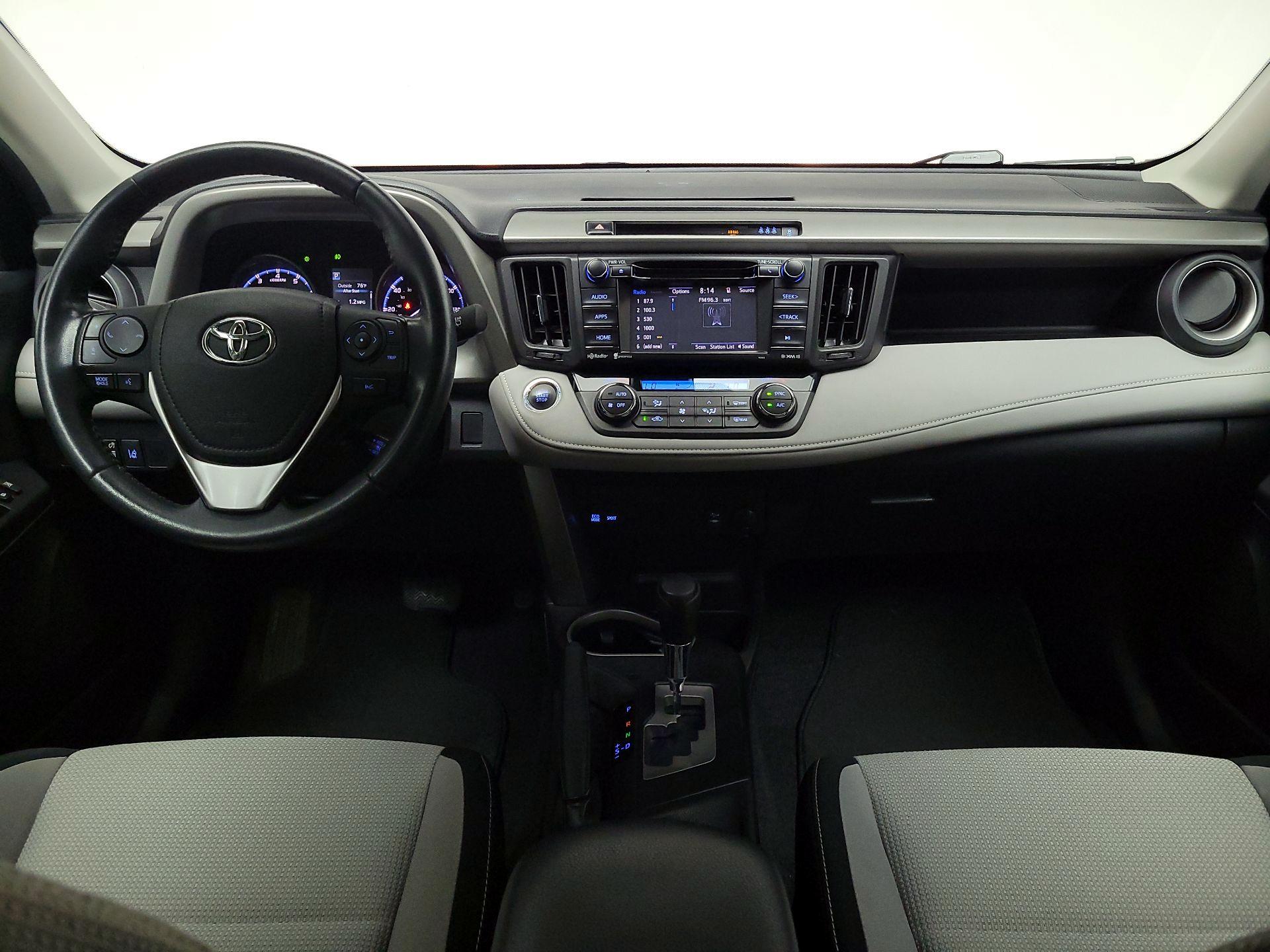 Thumbnail: 2018 Toyota RAV4 - 9