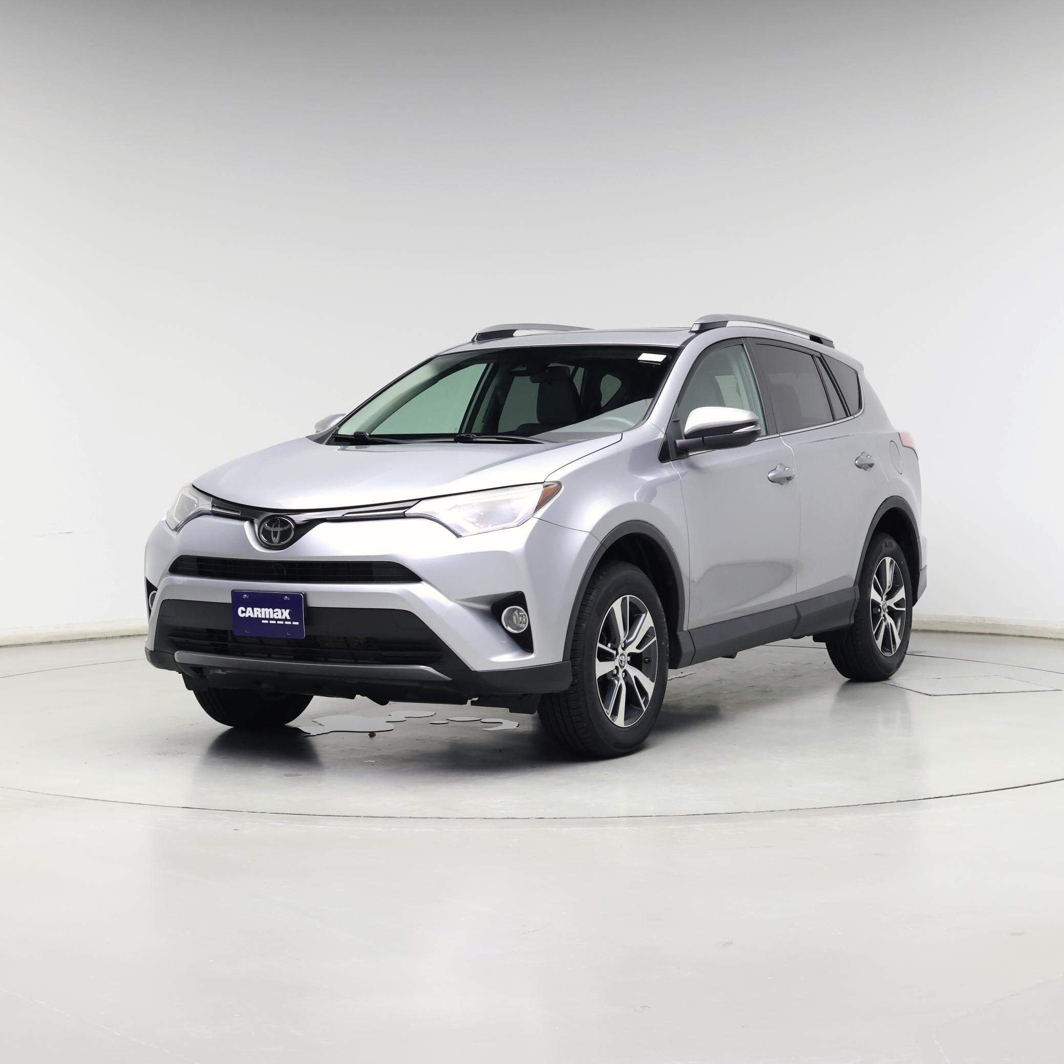 Thumbnail: 2018 Toyota RAV4 - 4