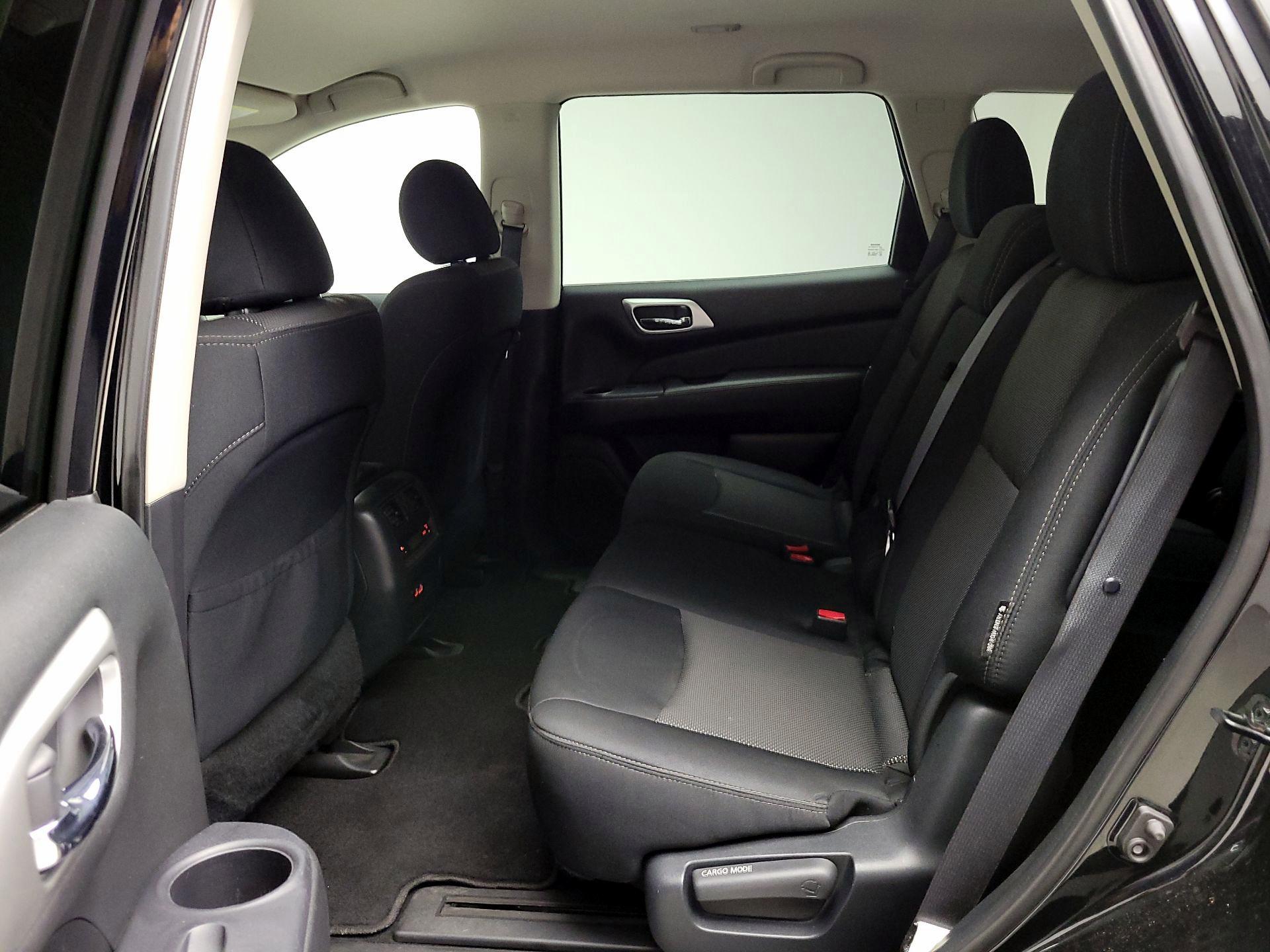 Thumbnail: 2020 Nissan Pathfinder - 19