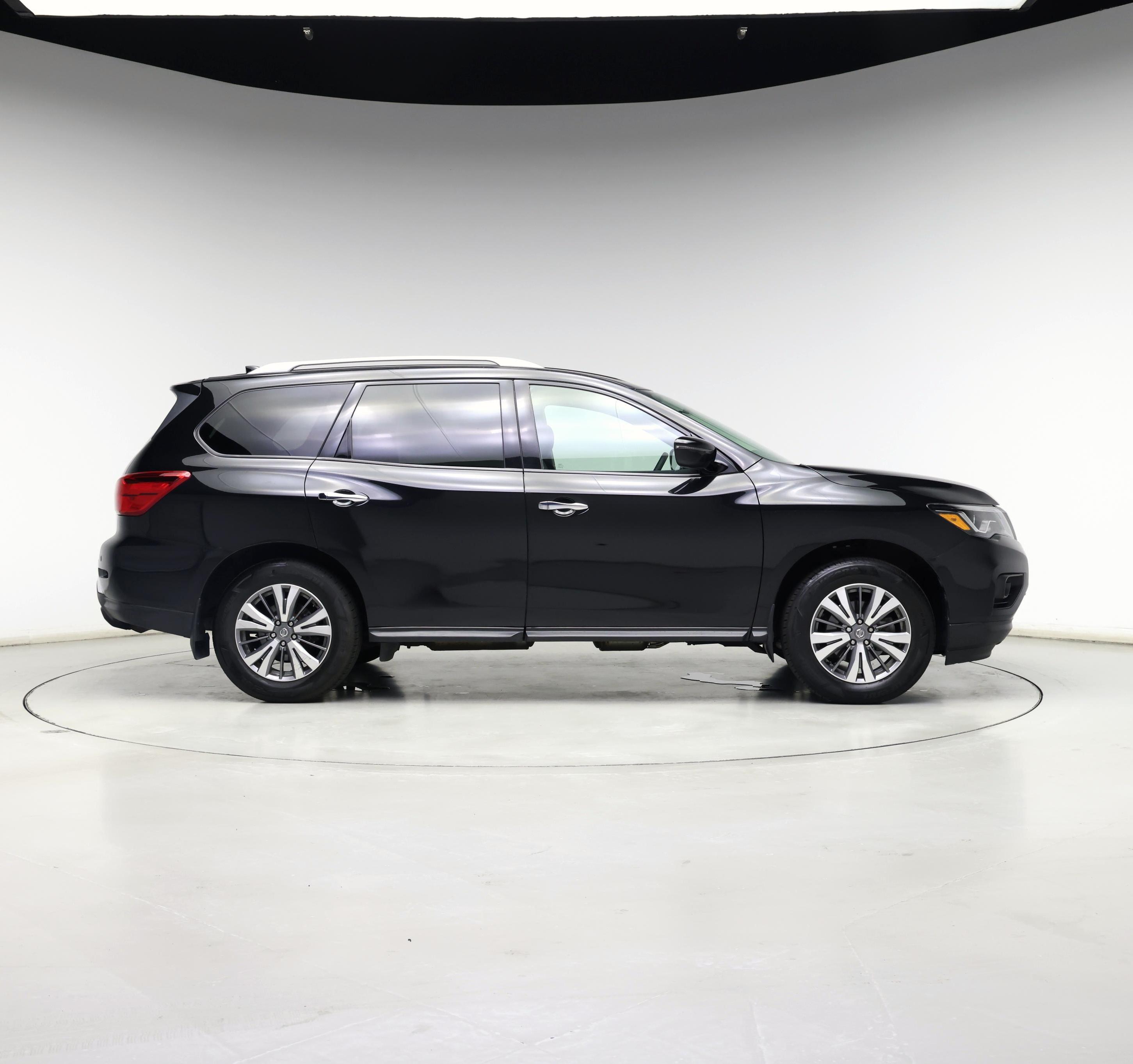 Thumbnail: 2020 Nissan Pathfinder - 7