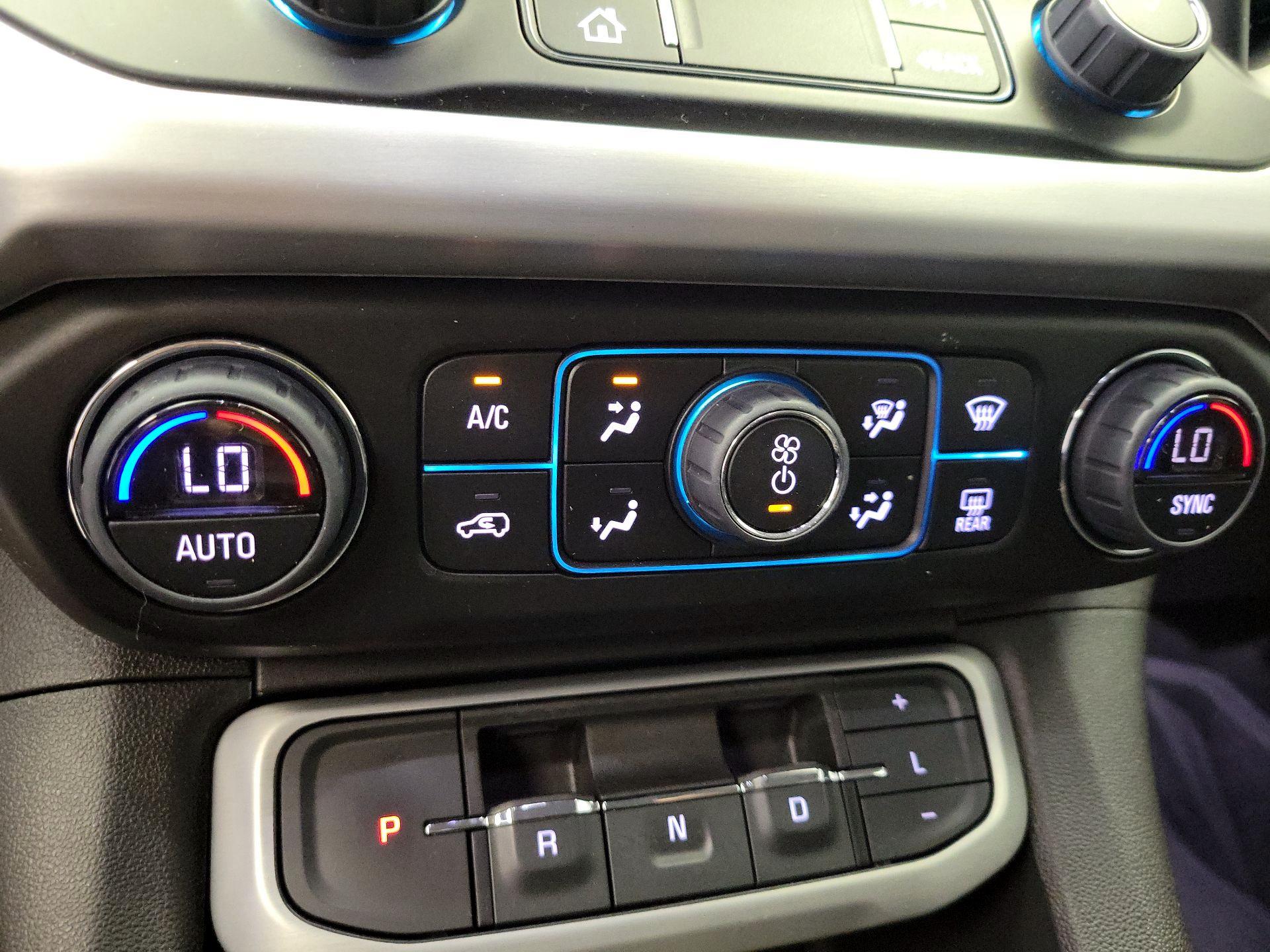 Thumbnail: 2022 GMC Acadia - 16