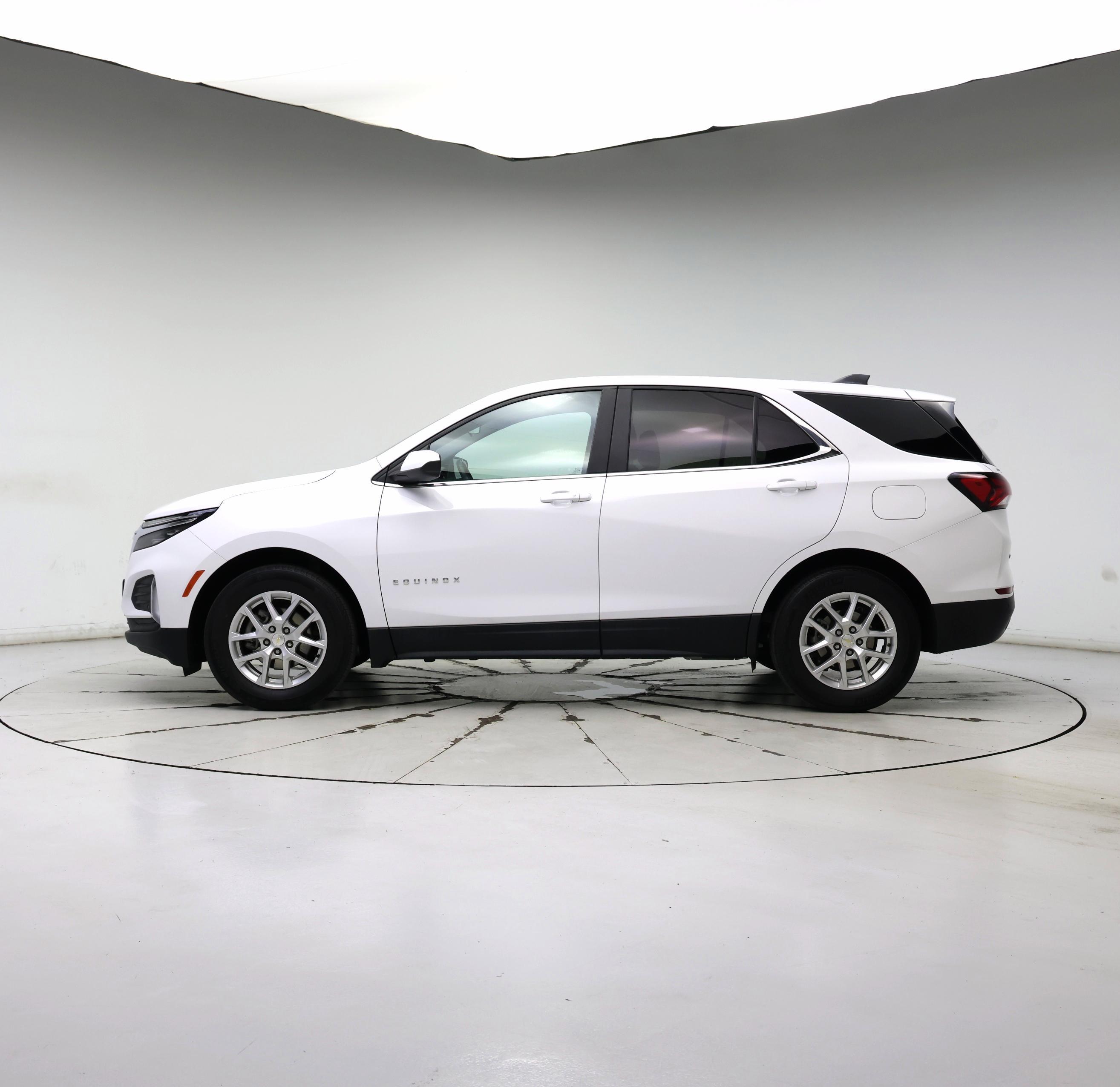 Thumbnail: 2022 Chevrolet Equinox - 3