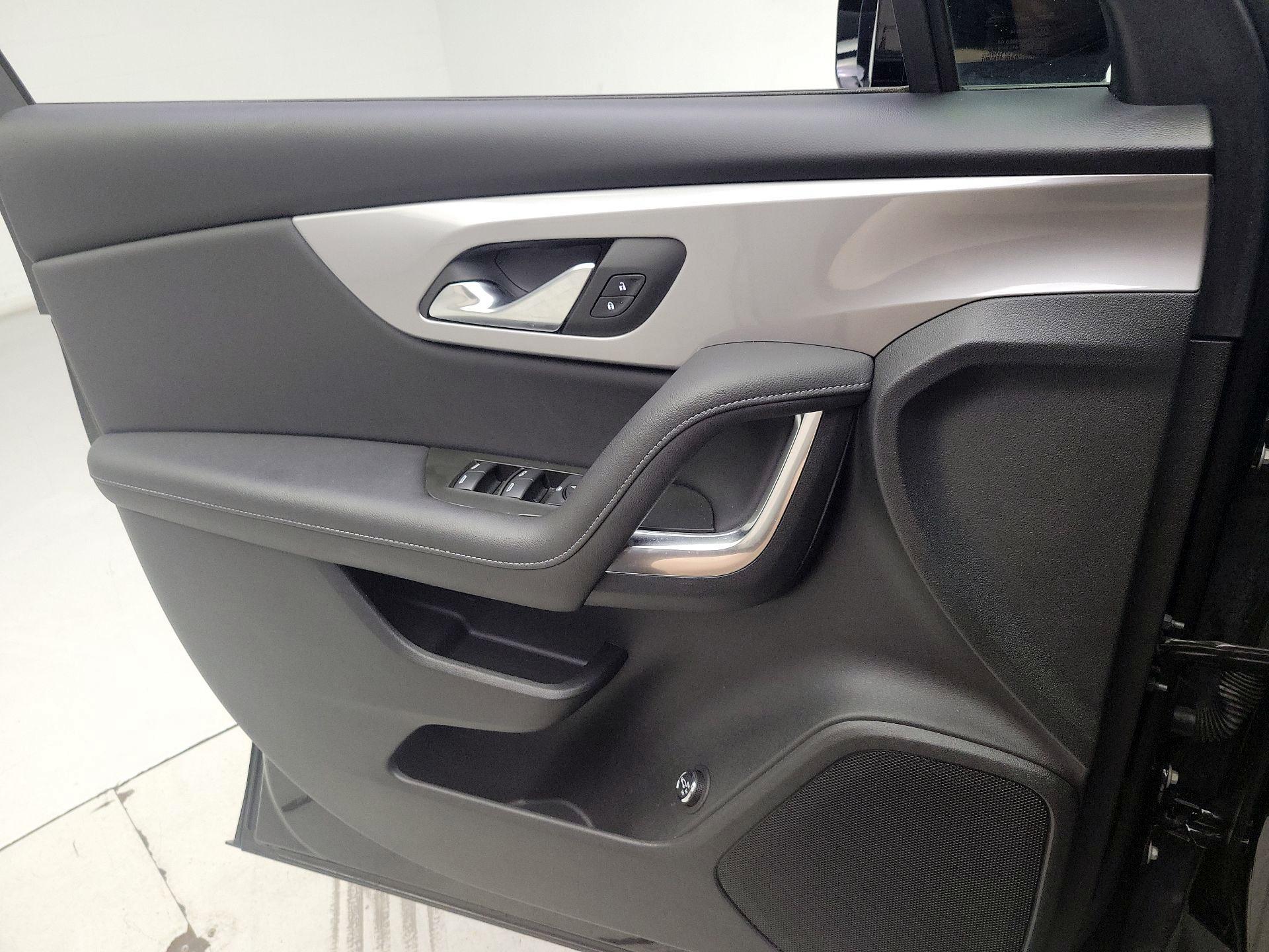 Thumbnail: 2022 Chevrolet Blazer - 12
