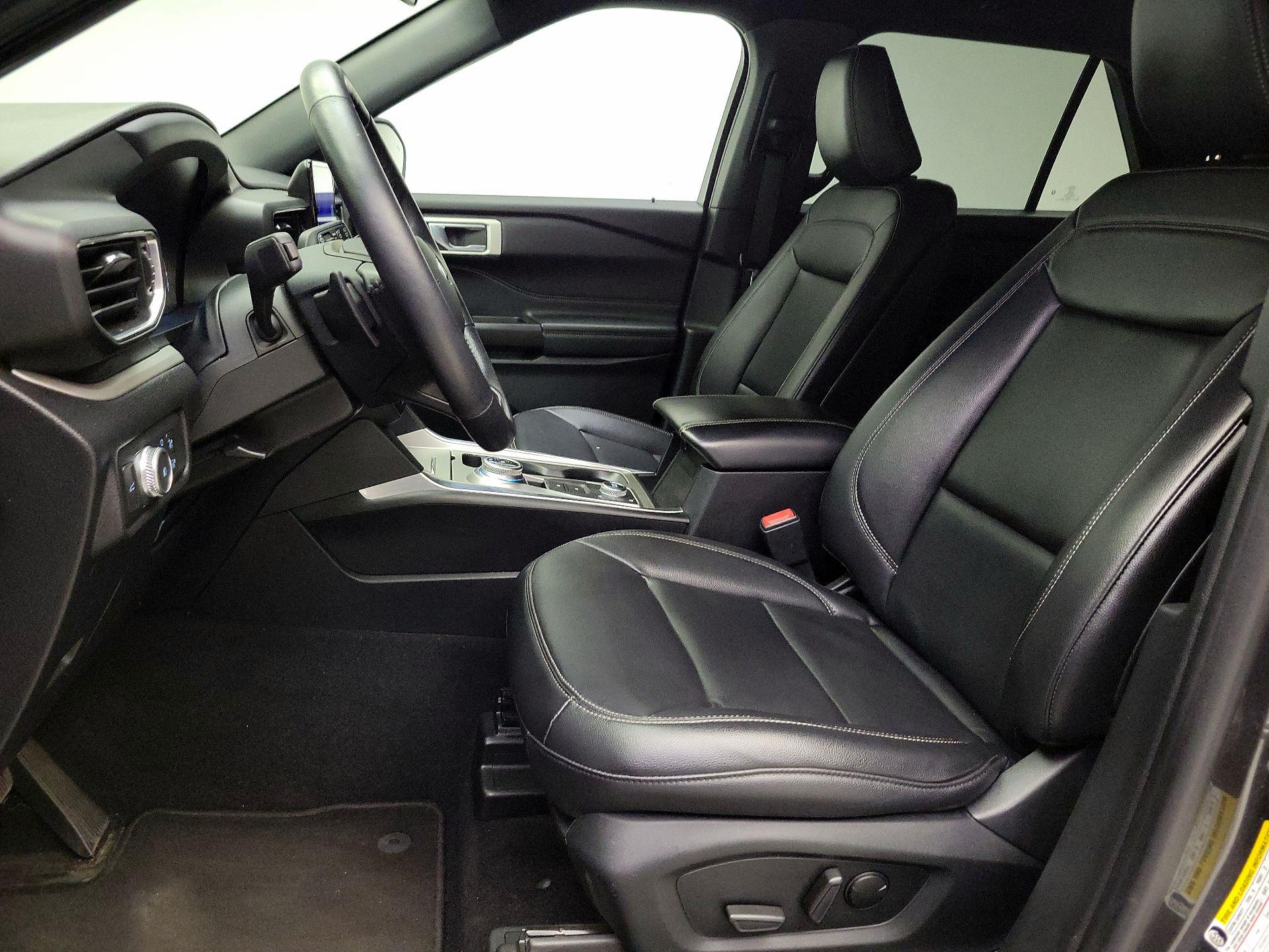 Thumbnail: 2020 Ford Explorer - 11