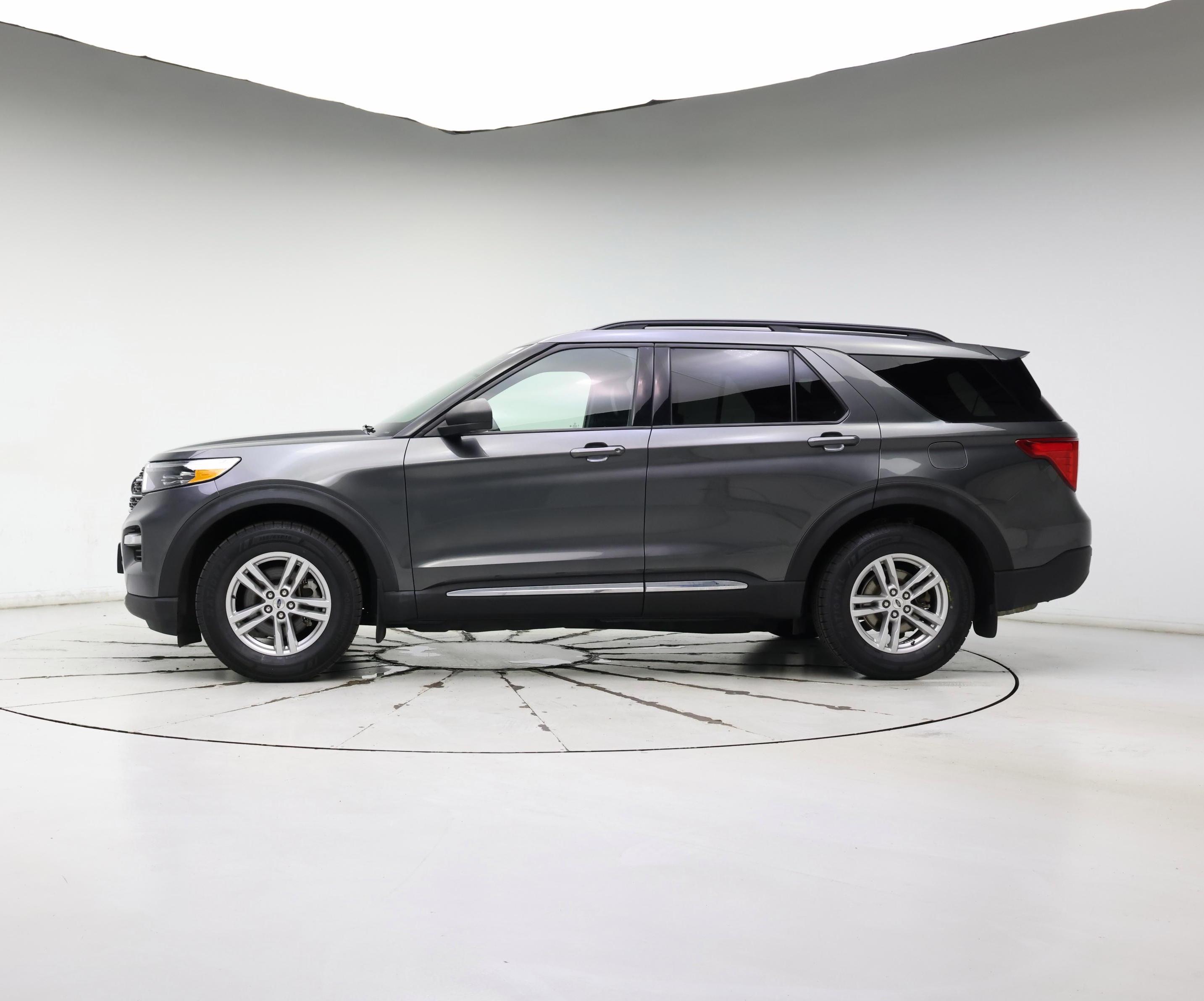 Thumbnail: 2020 Ford Explorer - 3
