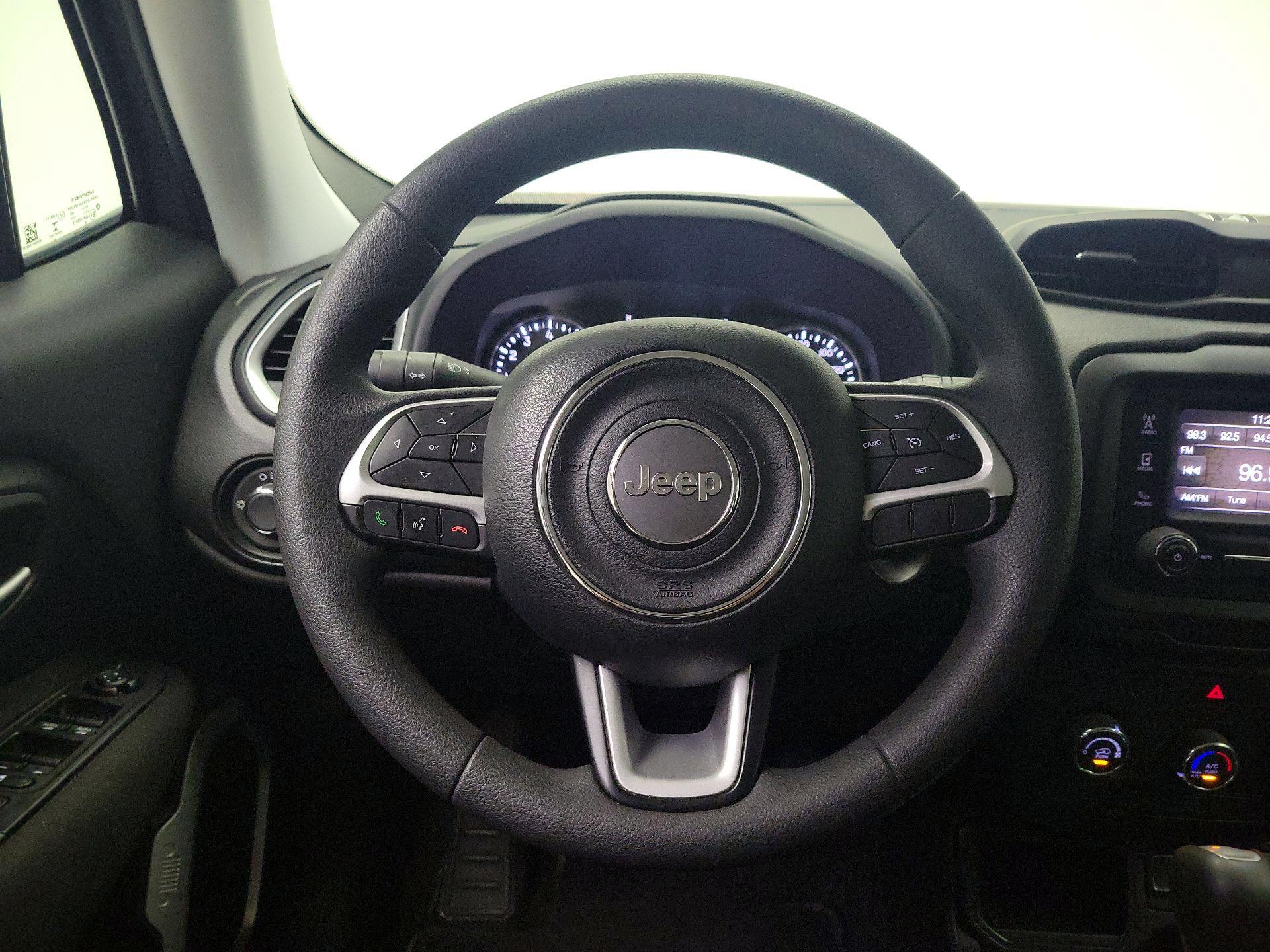 Thumbnail: 2020 Jeep Renegade - 10