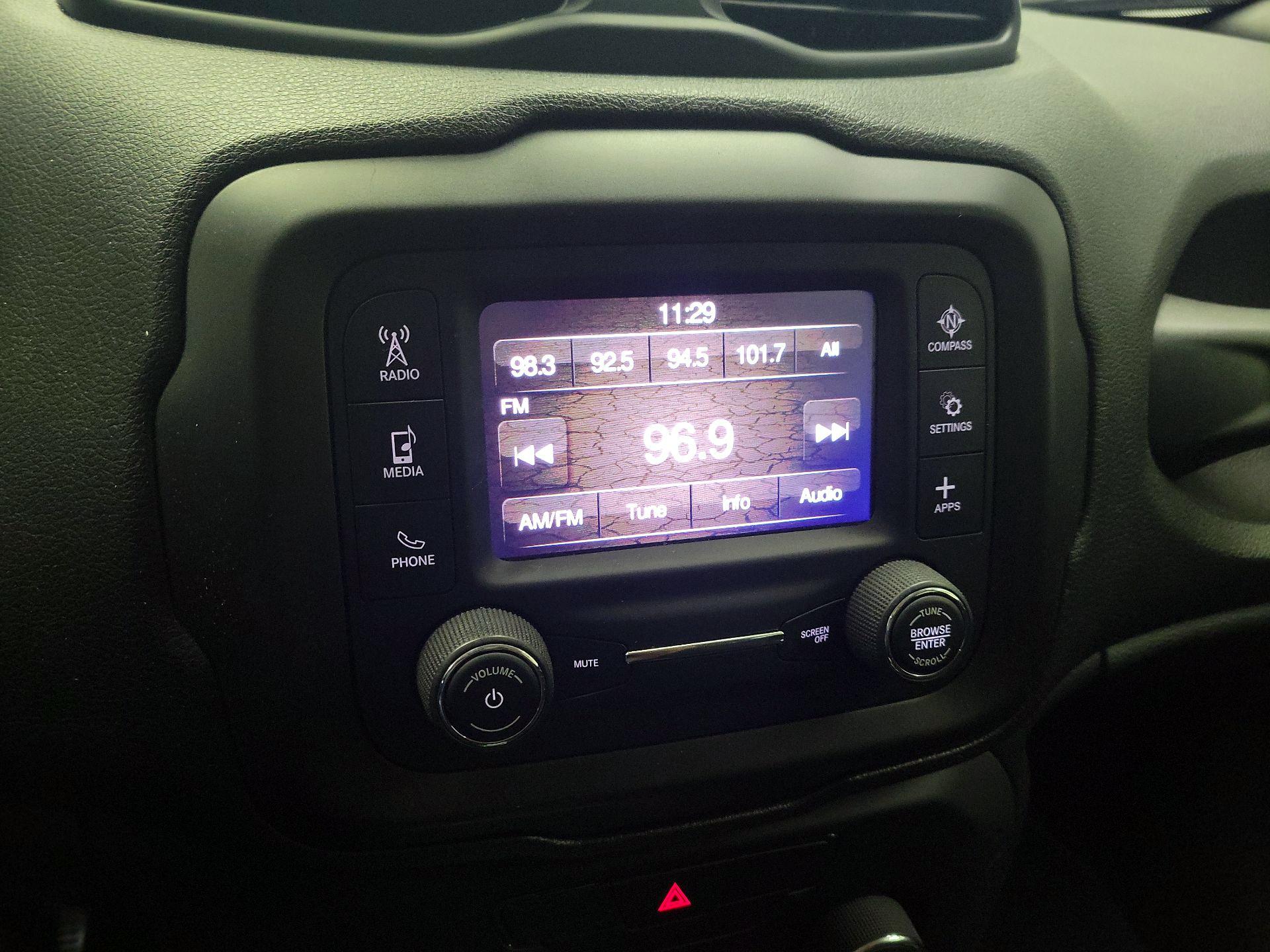 Thumbnail: 2020 Jeep Renegade - 15
