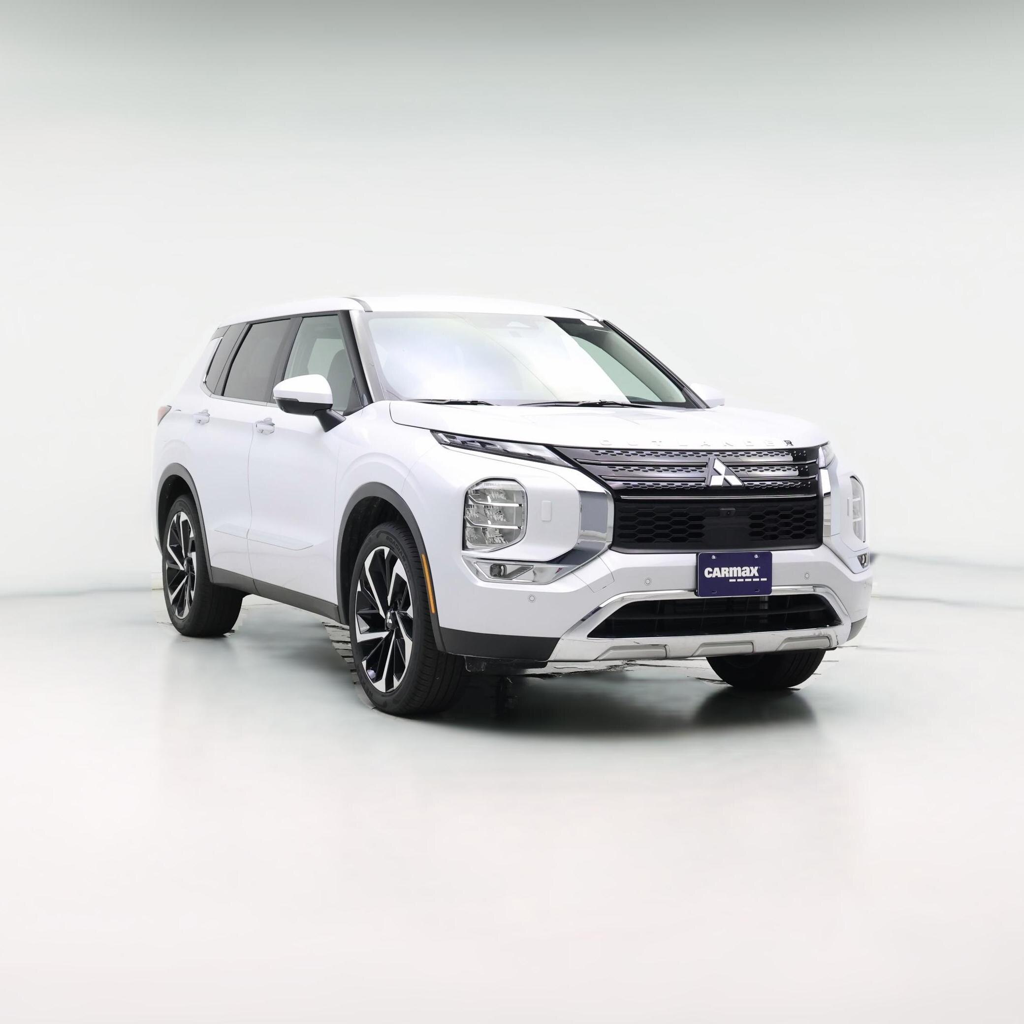 Thumbnail: 2024 Mitsubishi Outlander - 1