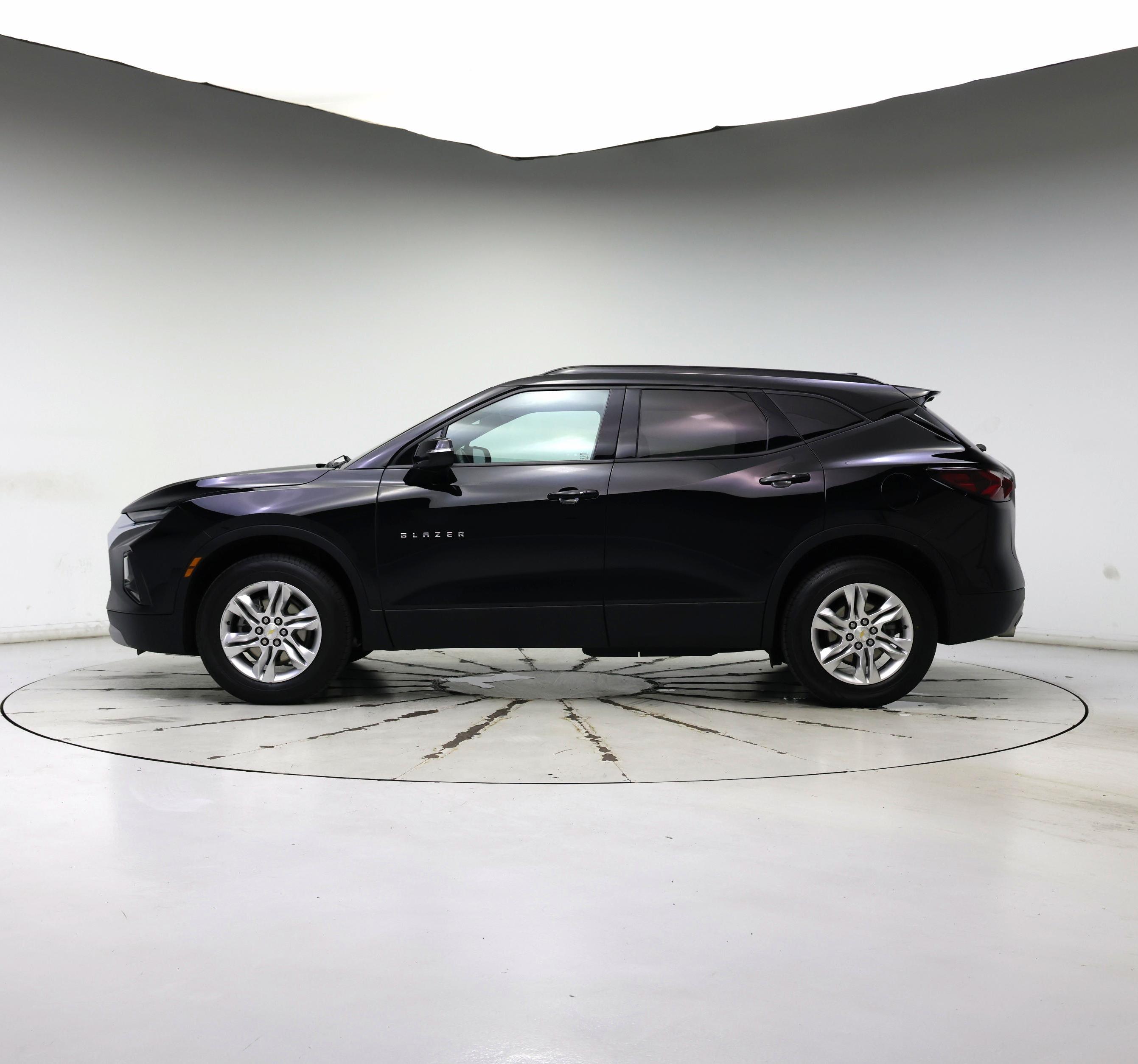 Thumbnail: 2022 Chevrolet Blazer - 3