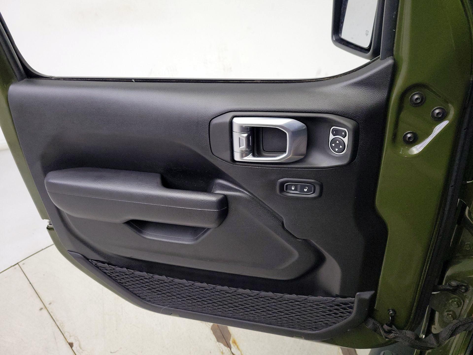 Thumbnail: 2022 Jeep Wrangler - 12