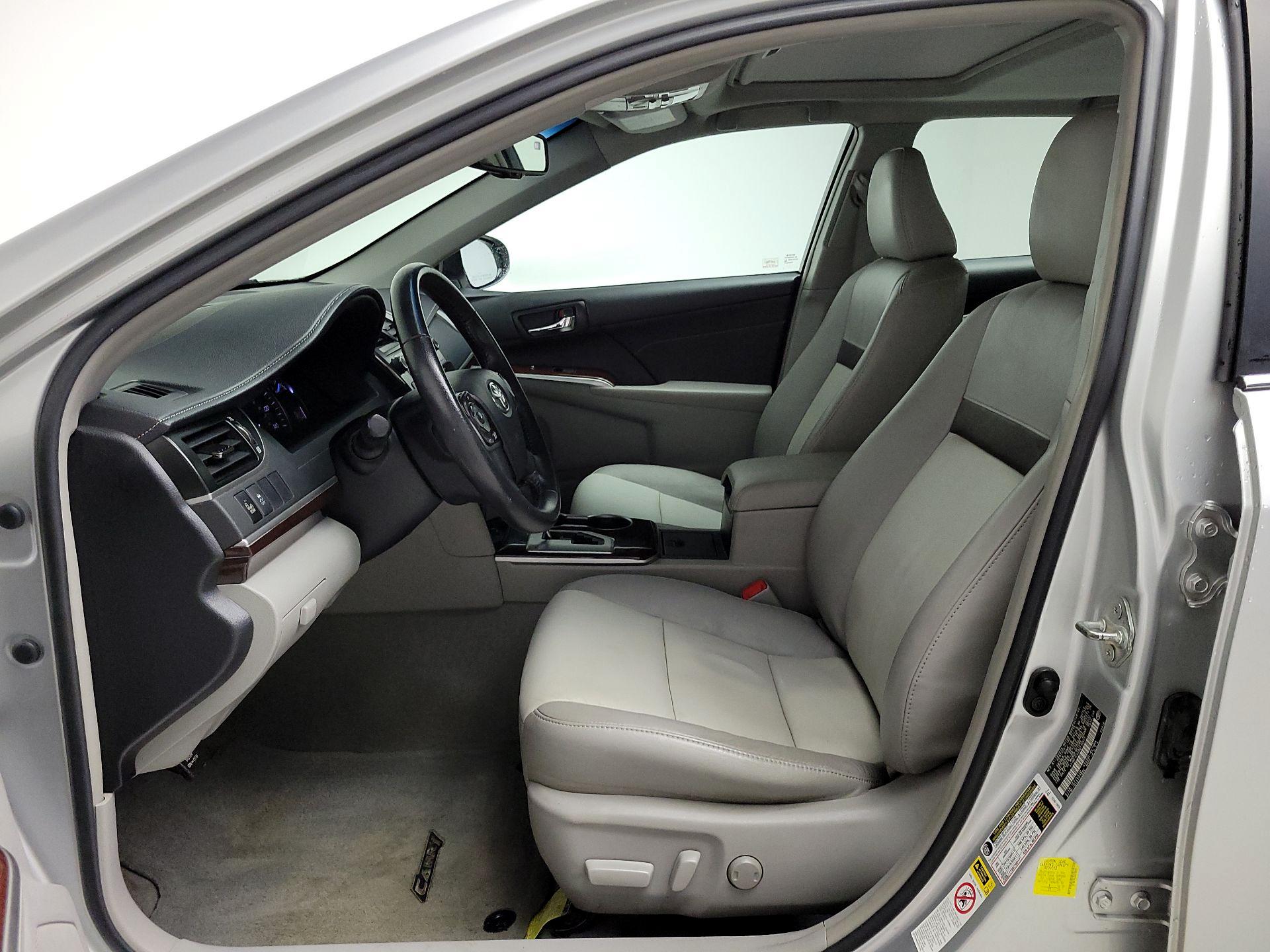 Thumbnail: 2013 Toyota Camry - 11