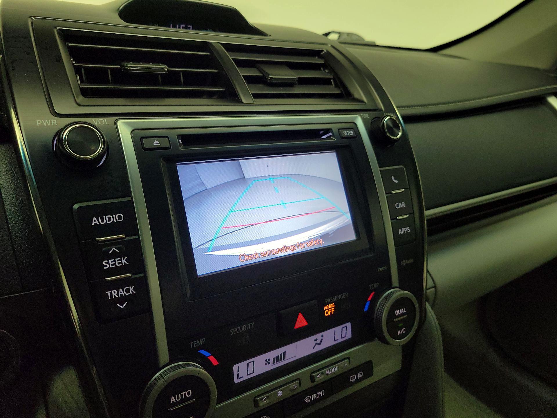 Thumbnail: 2013 Toyota Camry - 14