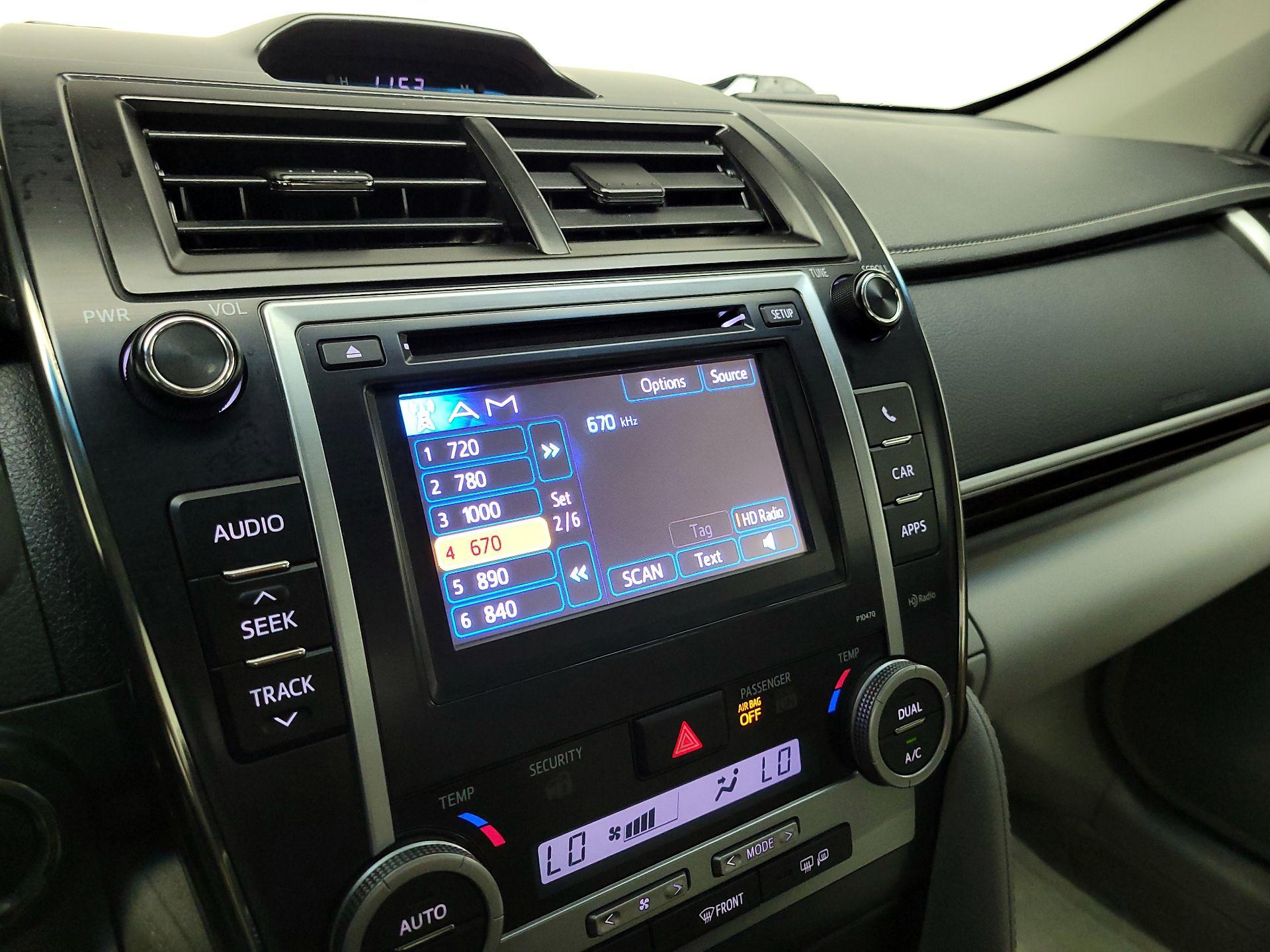 Thumbnail: 2013 Toyota Camry - 15