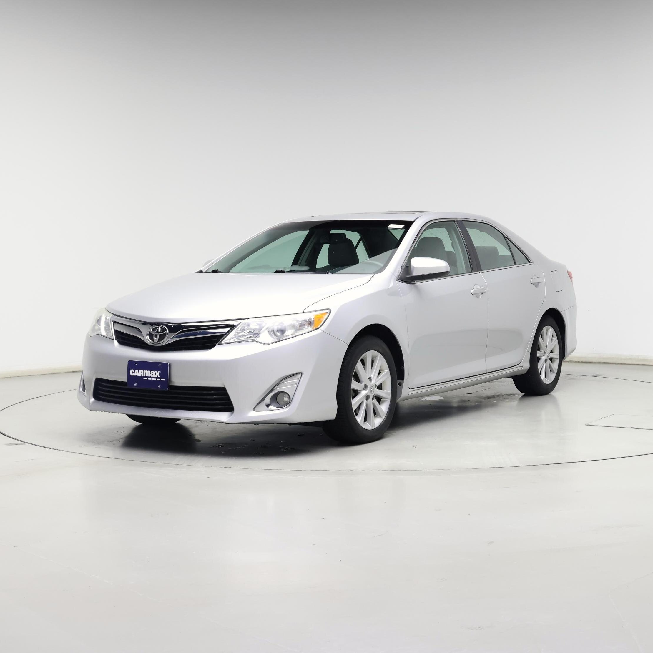 Thumbnail: 2013 Toyota Camry - 4