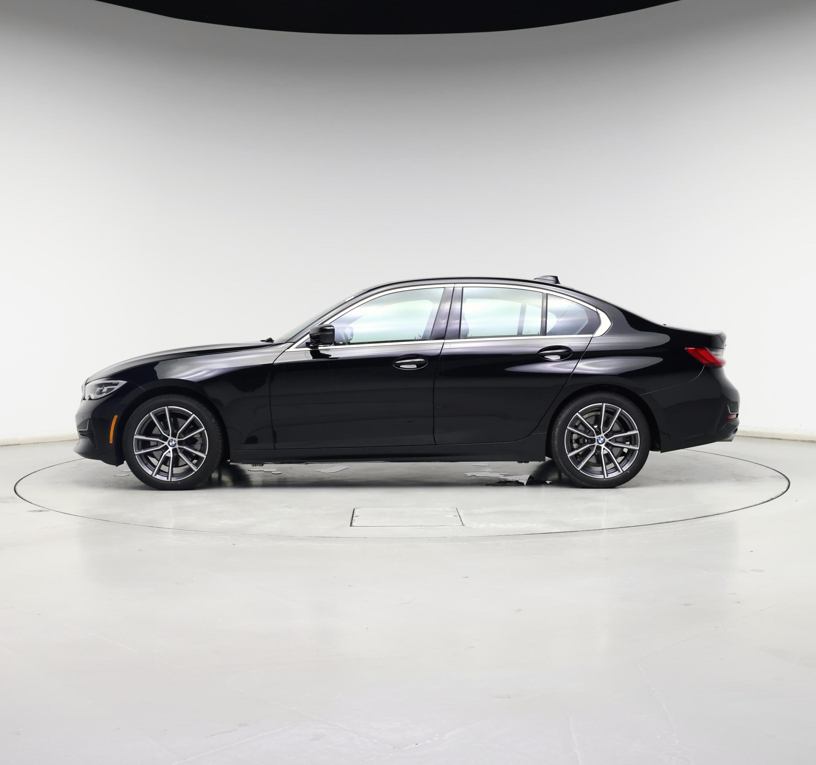 Thumbnail: 2021 BMW 3 Series - 3