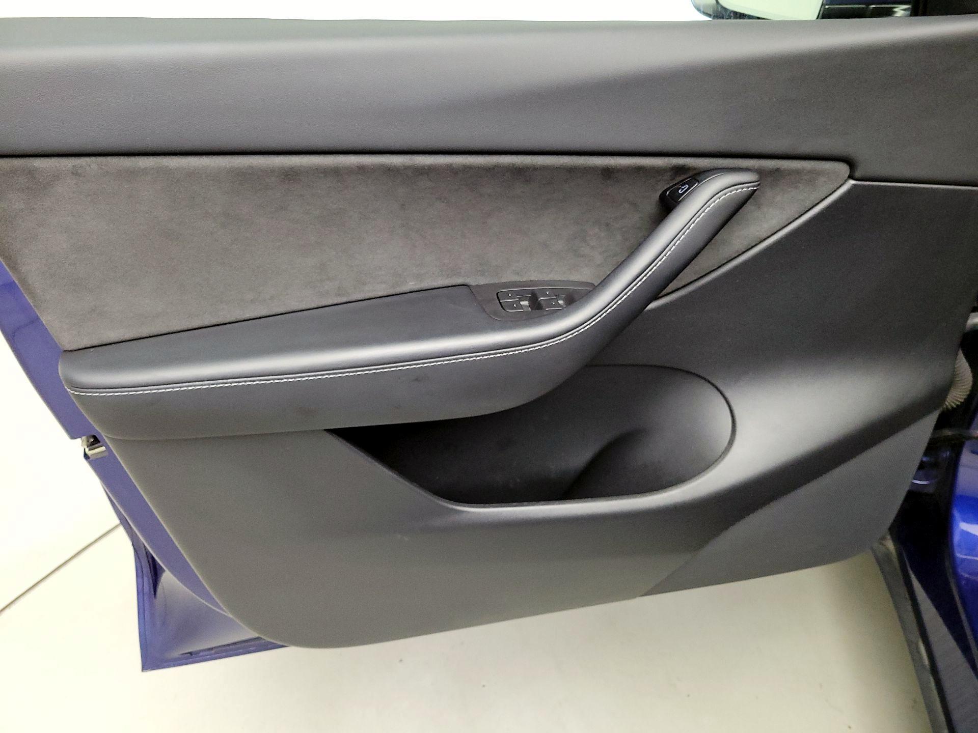 Thumbnail: 2021 Tesla Model Y - 12