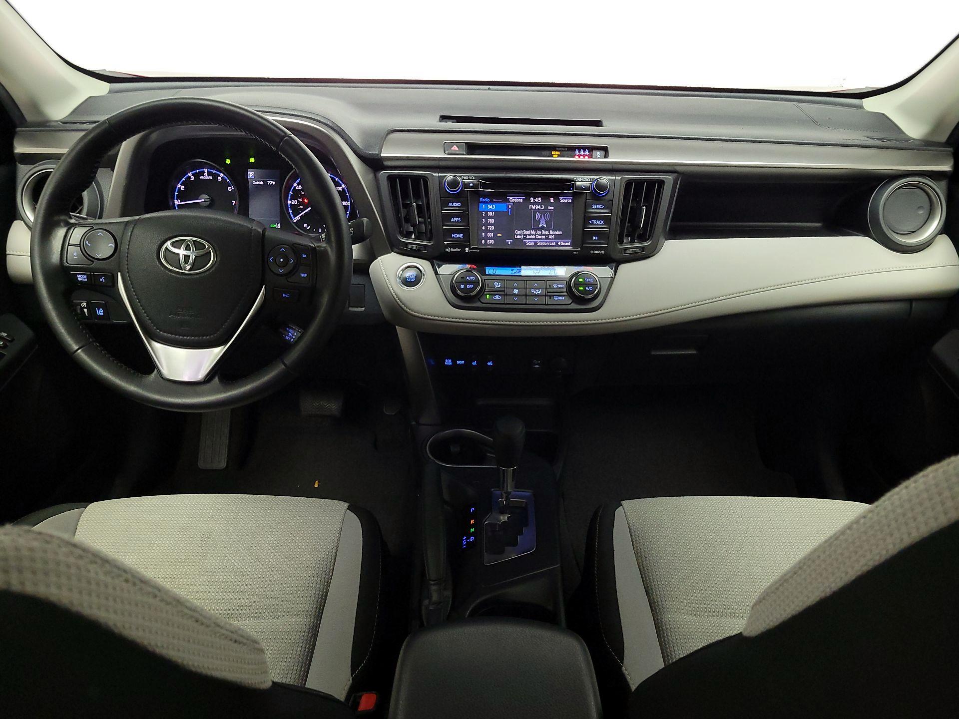Thumbnail: 2018 Toyota RAV4 - 9