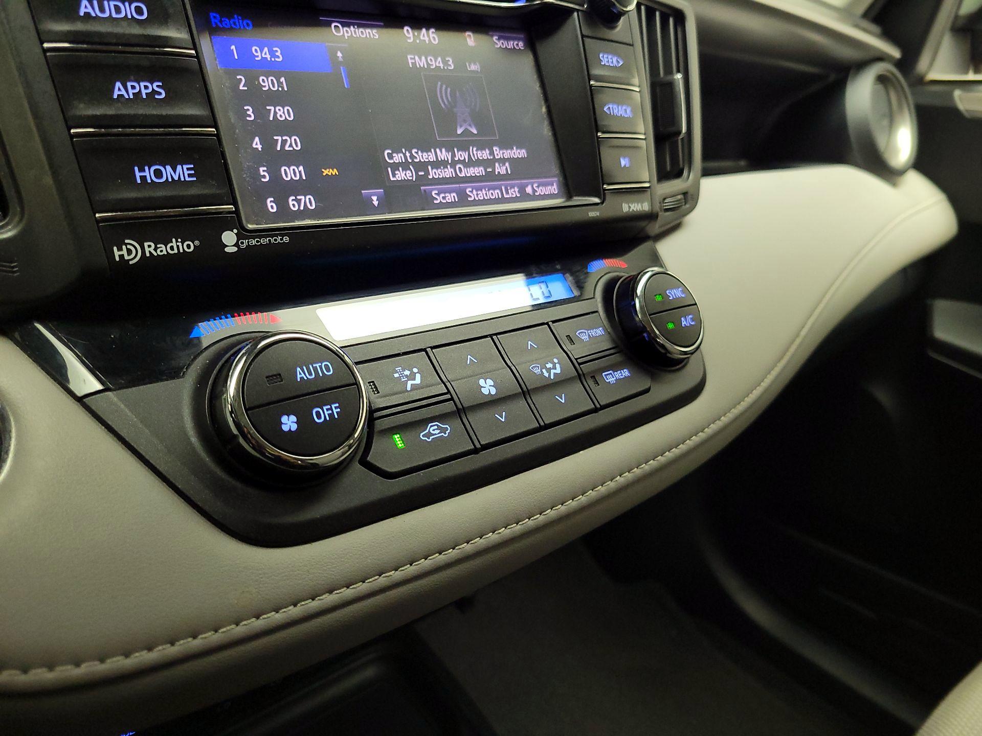 Thumbnail: 2018 Toyota RAV4 - 16